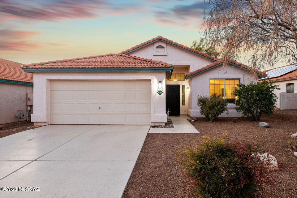 VACANT- This stunning remodeled home with 3 bedrooms/2 bathrooms shows like new and is available today. Every detail in this home has been upgraded with sleek and modern fixtures, neutral paint palette, and top of the line, low maintenance flooring. Home comes with formal living and dining area, dream kitchen with beautiful granite counters new cabinets, and breakfast bar. Fireplace located in family room will keep you warm on those cold winter nights. Bedrooms are split with primary suite on one side and bedrooms on other. The back yard will be your private oasis with no neighbors to the back and large covered patio. We invite you to come see this amazing home and all that Rancho Vistoso has to offer. **Prior to move in, the home will have refrigerator, washer/dryer, and blinds installed. Visit our website to schedule a private showing.

Requirements:*Must make 3X amount of rent as gross monthly income.*Credit score of 600 or above.*No evictions.*Background must not include any felonies for past 10 years.*Other restrictions apply, call for details. Fees:$55 Application Fee per adult. Everyone 18 years or older is required to apply. The administrative Fee is 1% of the Monthly rent. Accidental Damage Coverage/Resident Benefits Package $29 per month. Refundable Security Deposit equal to the amount of one month's rent.$300 Refundable Pet Deposit for each pet. Pet restrictions apply, call for details.