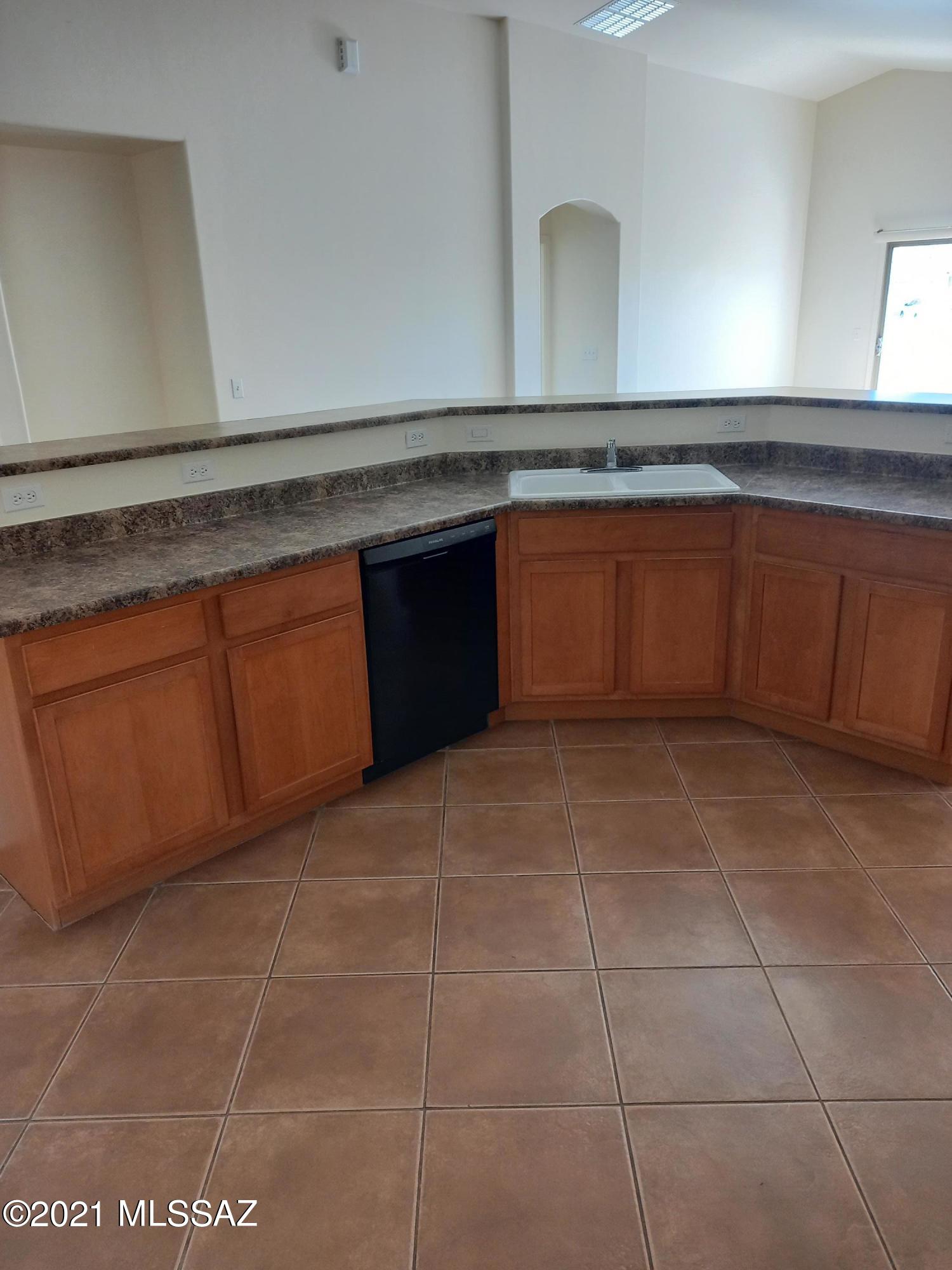 Mountain Manor View - Residential Lease