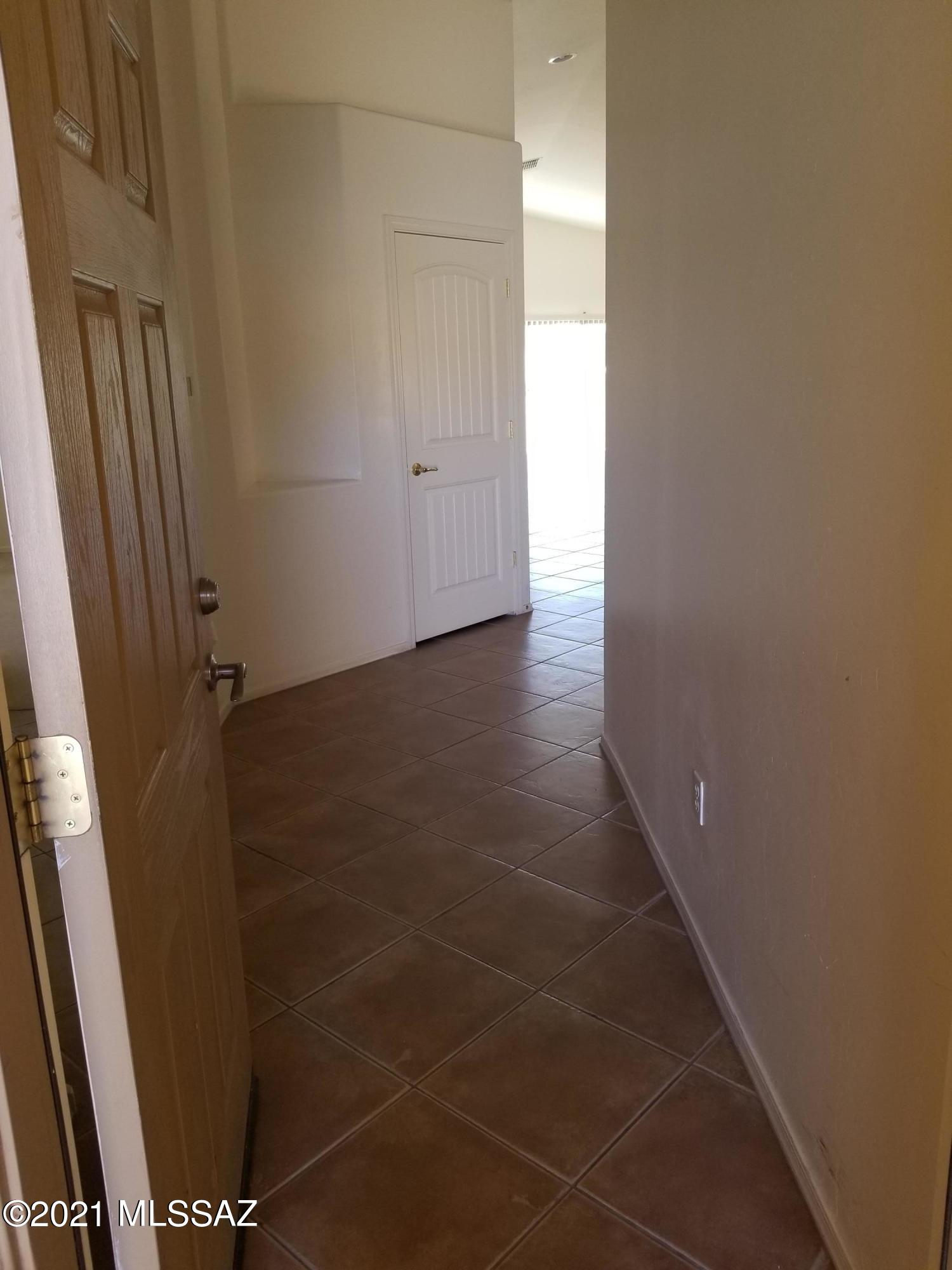 Mountain Manor View - Residential Lease