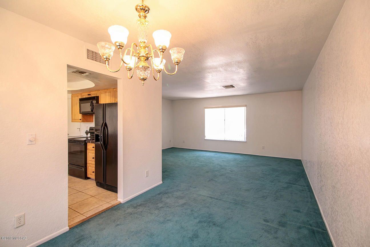 Mission West (1-370) - Residential