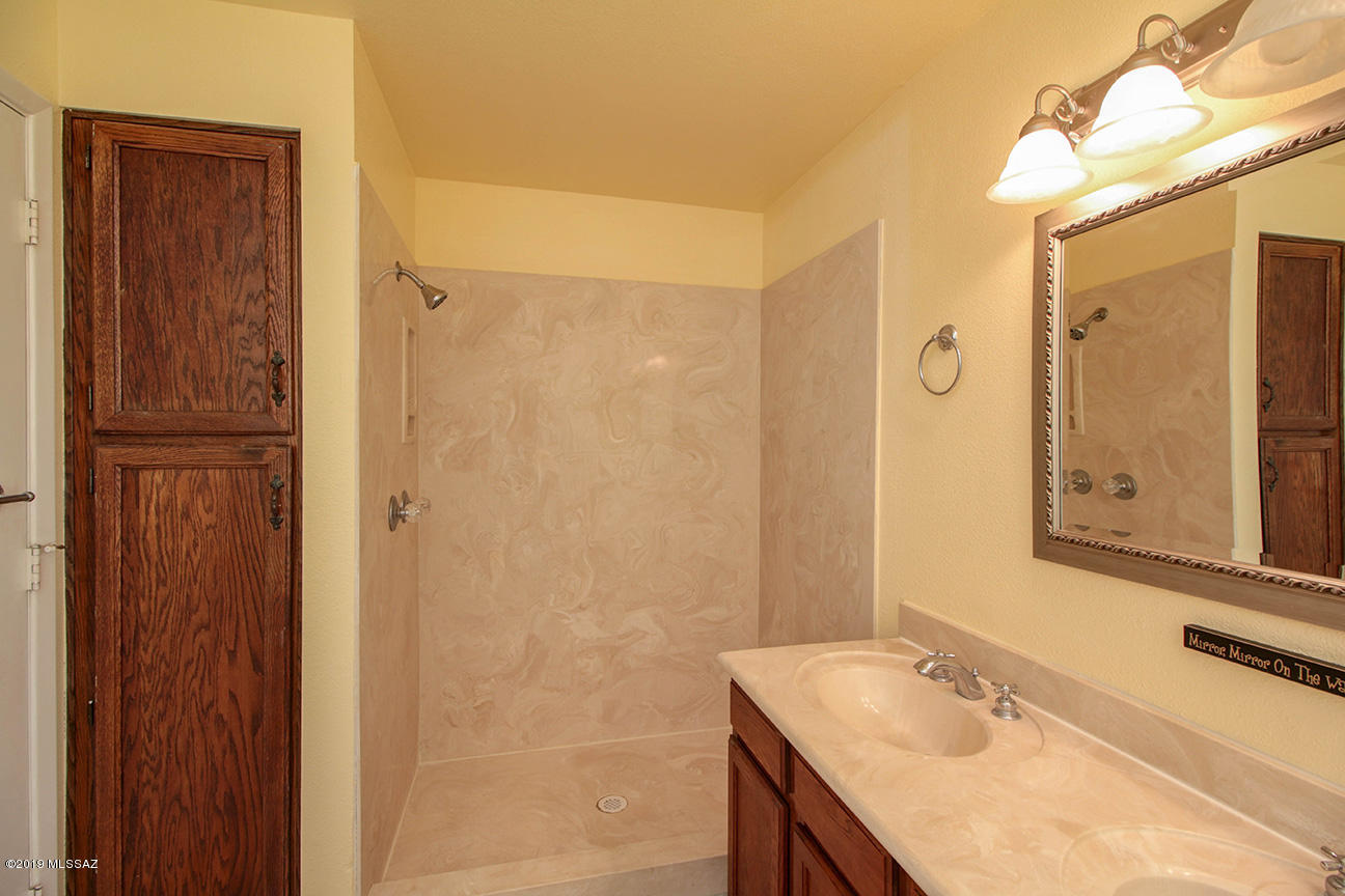 Mission West (1-370) - Residential
