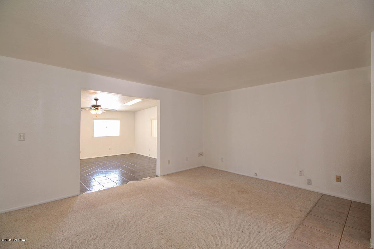 Mission West (1-370) - Residential