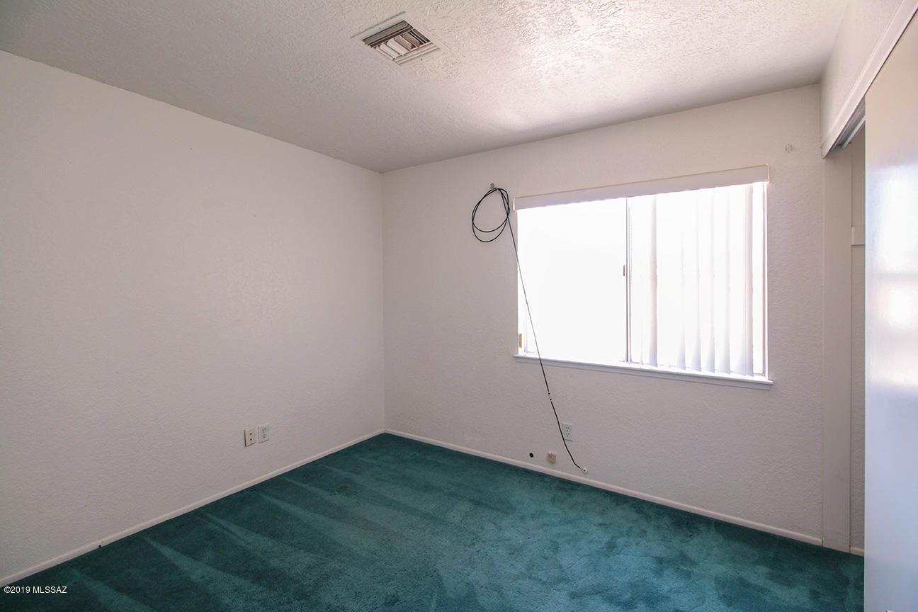 Mission West (1-370) - Residential