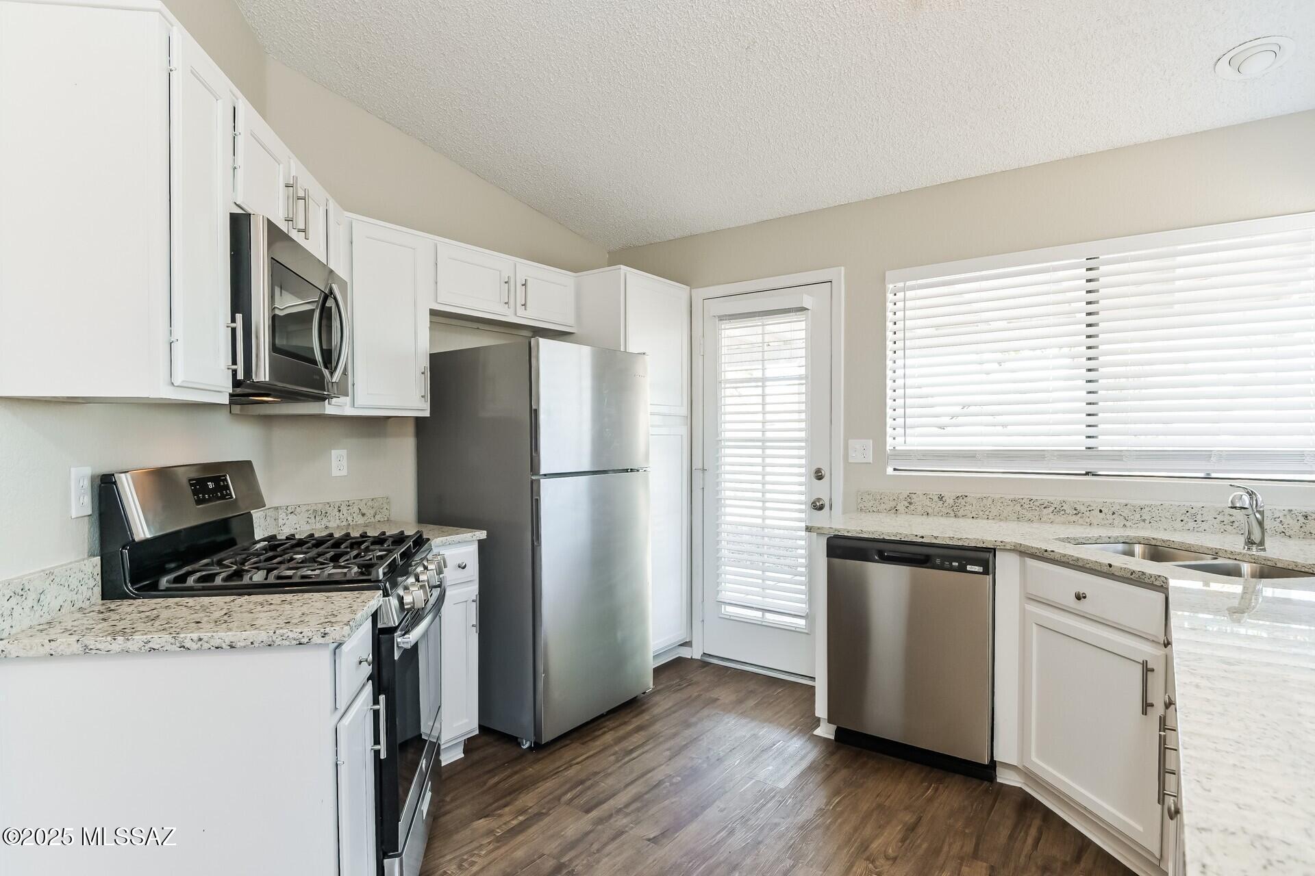 Sunset Point (112-267) - Residential Lease