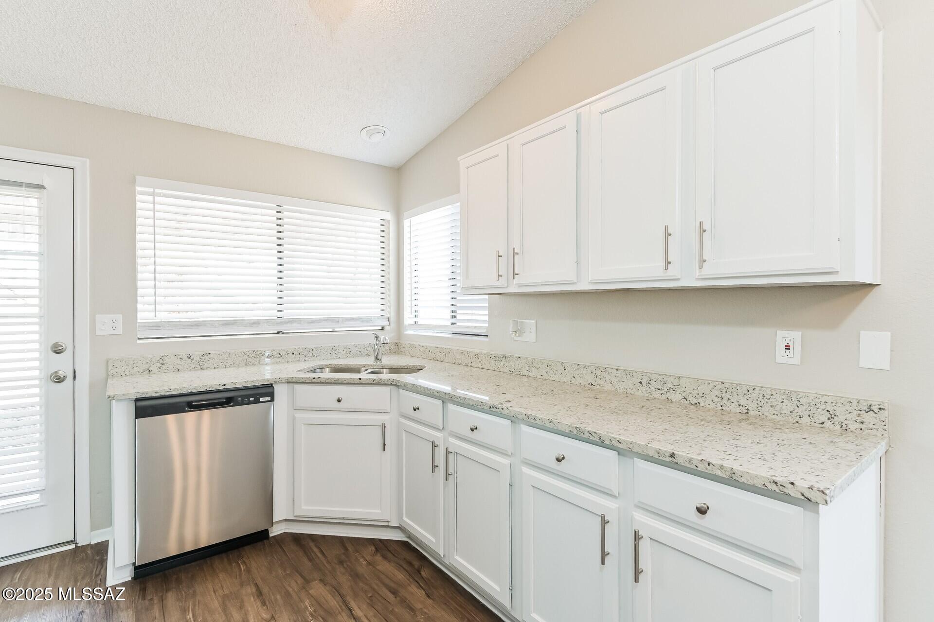Sunset Point (112-267) - Residential Lease