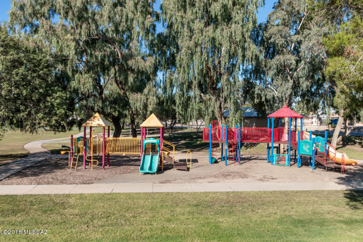 Meadowbrook (273-334, 348-403, 410-532) - Residential Lease