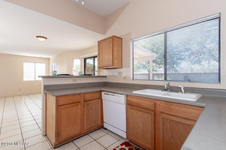 Meadowbrook (273-334, 348-403, 410-532) - Residential Lease