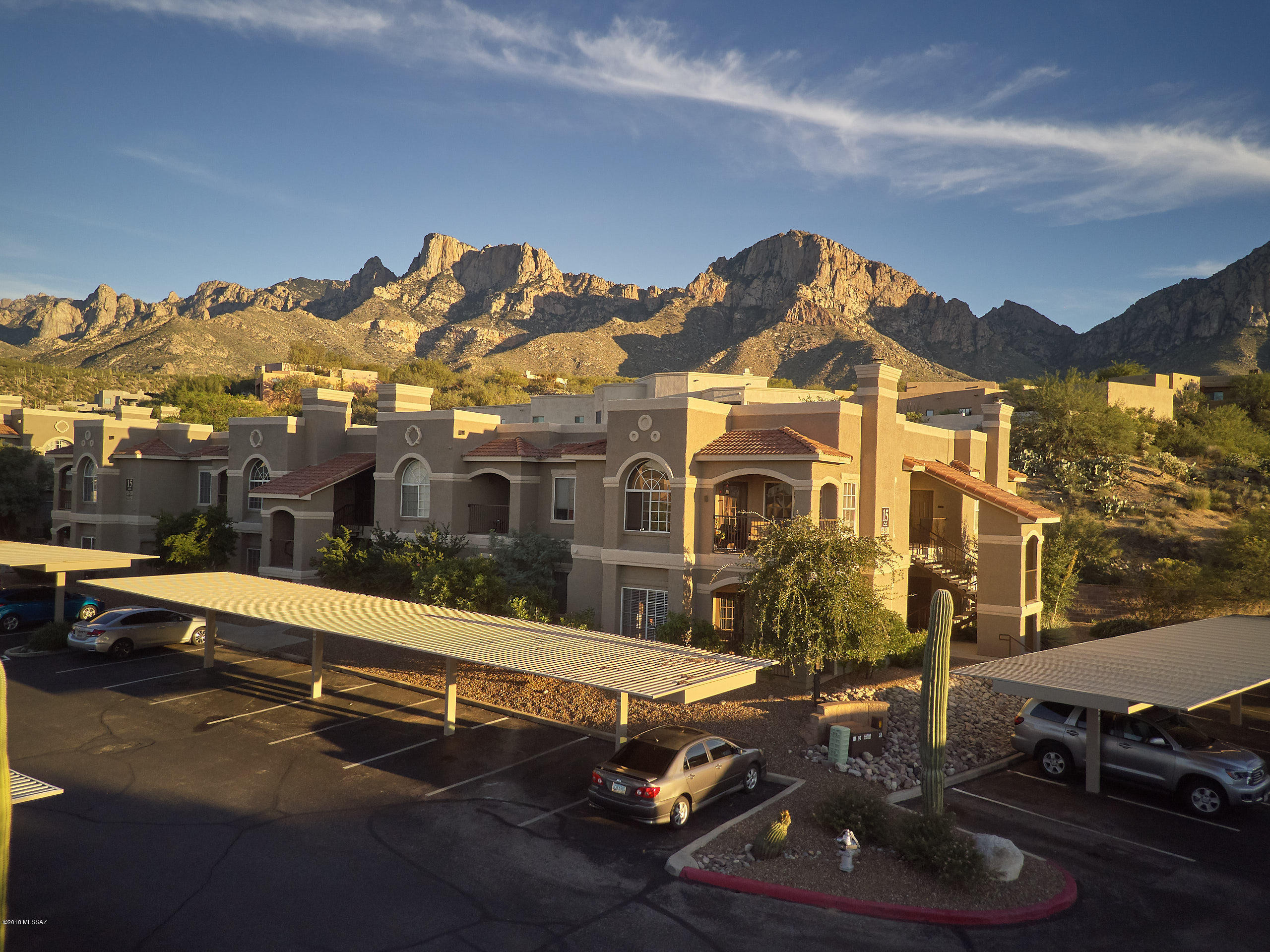 Charming condo in desirable Oro Valley Location. Large floor plan that is upgraded. Stainless steel appliances, and granite counter tops in the kitchen. Neutral colors in home. Second floor level, very private. 
Gorgeous views of Tucson mountain. You wont want to miss out on this beauty. Schedule a showing today!