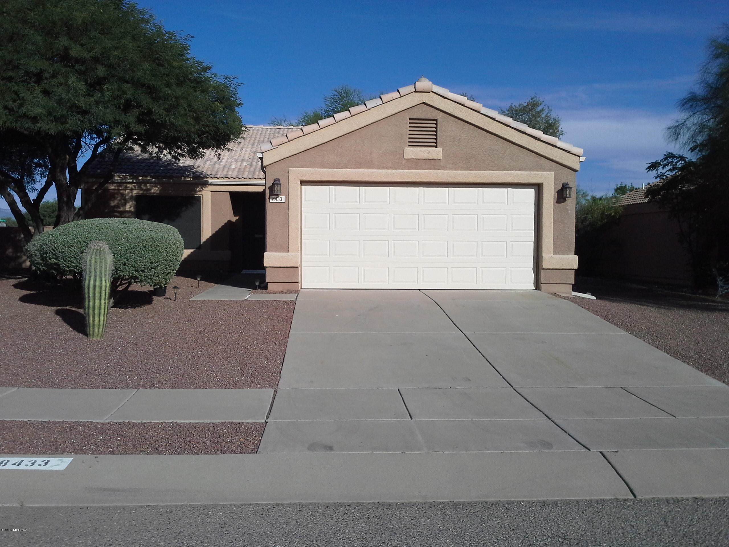 WOW !! I think this will be gone by Sunday.  Very desirable Vail school dist.  Home has eat in kitchen with corrian counters, All appliances stay including washer and dryer. Covered patio with easy care backyard.  Corner lot. Wrought iron security door, Tile roof.  Around the corner from purple heart park.  Close to shopping, schools, and easy access to I-10 and the east side.  Don't wait. Seller is allowing $3000.00 for closing needs or floor allowance.