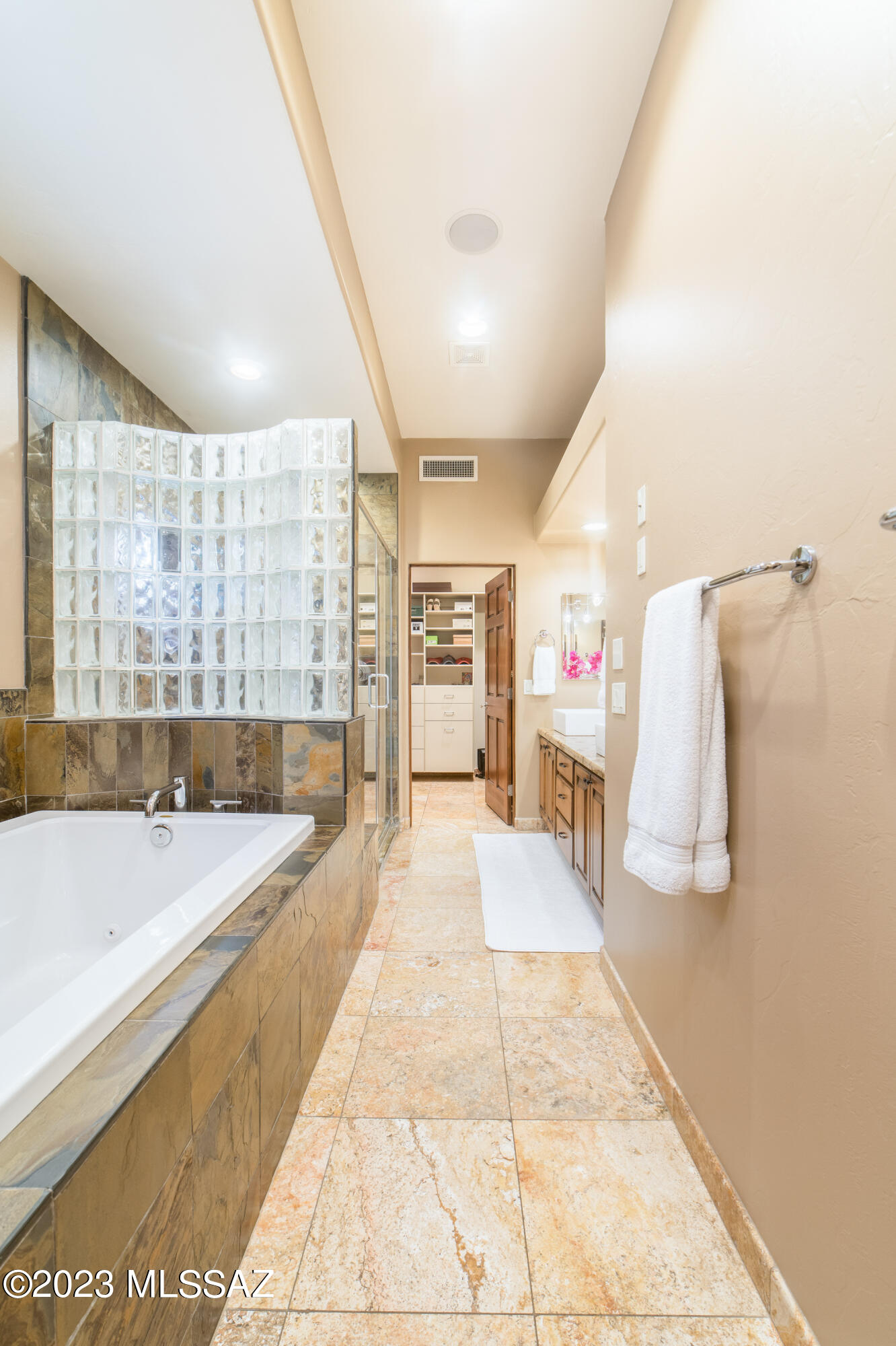 Enclave Del Snyder (1-8) - Residential