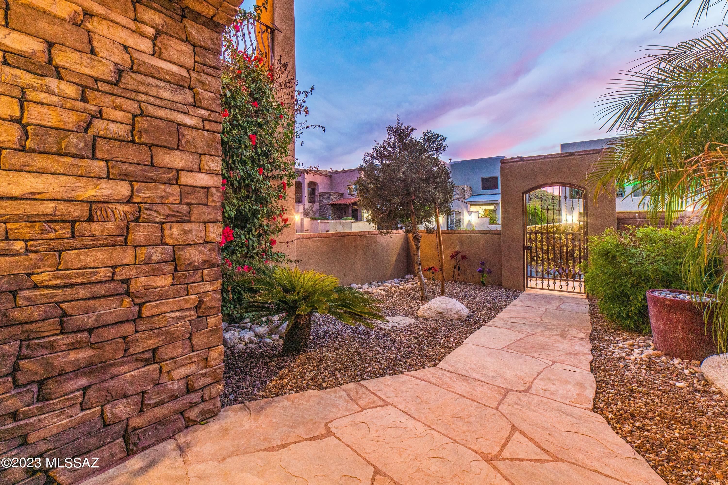 Enclave Del Snyder (1-8) - Residential