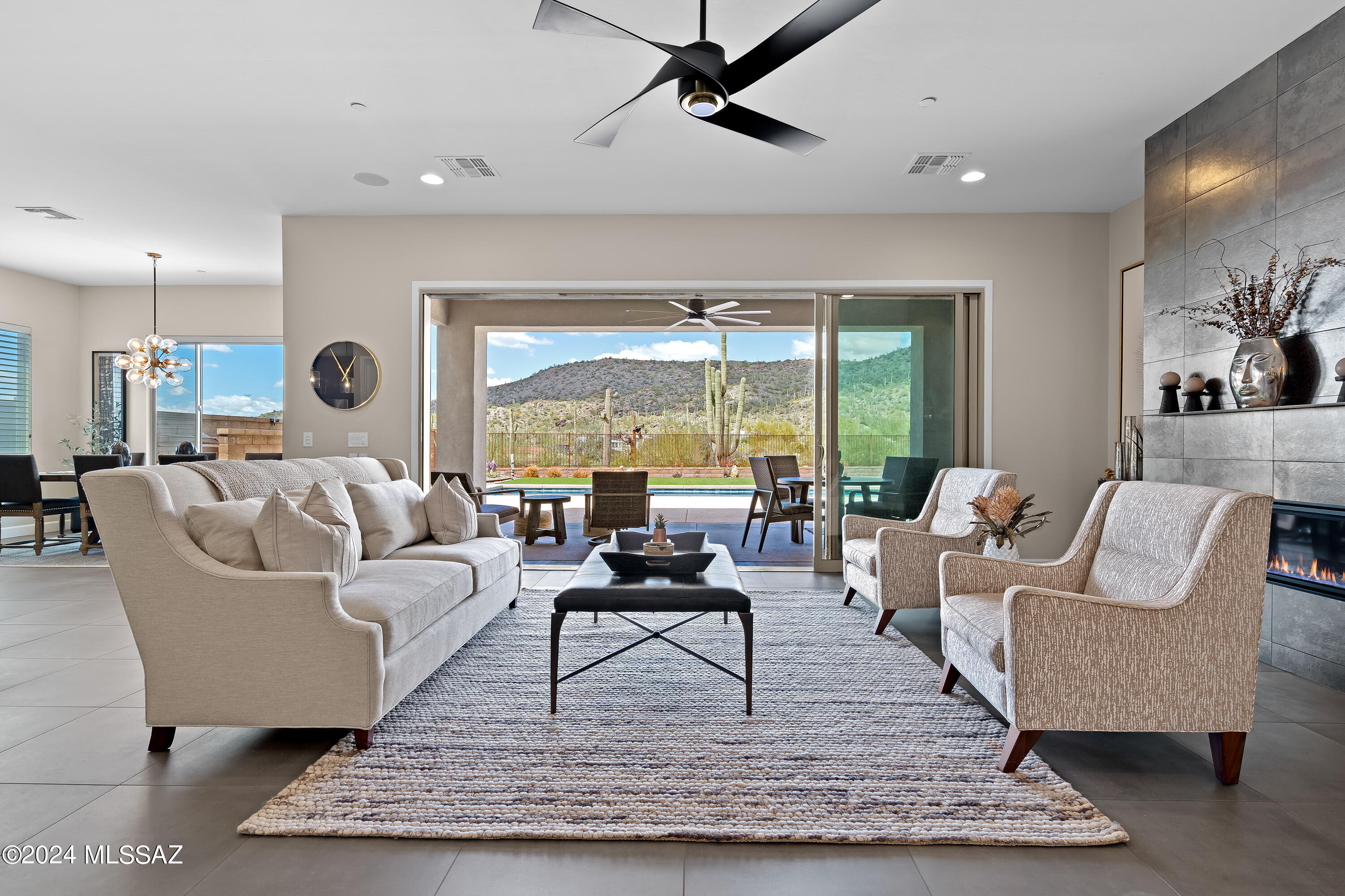 Boulder Bridge Pass III At Dove Mountain SQ20143000307 - Residential