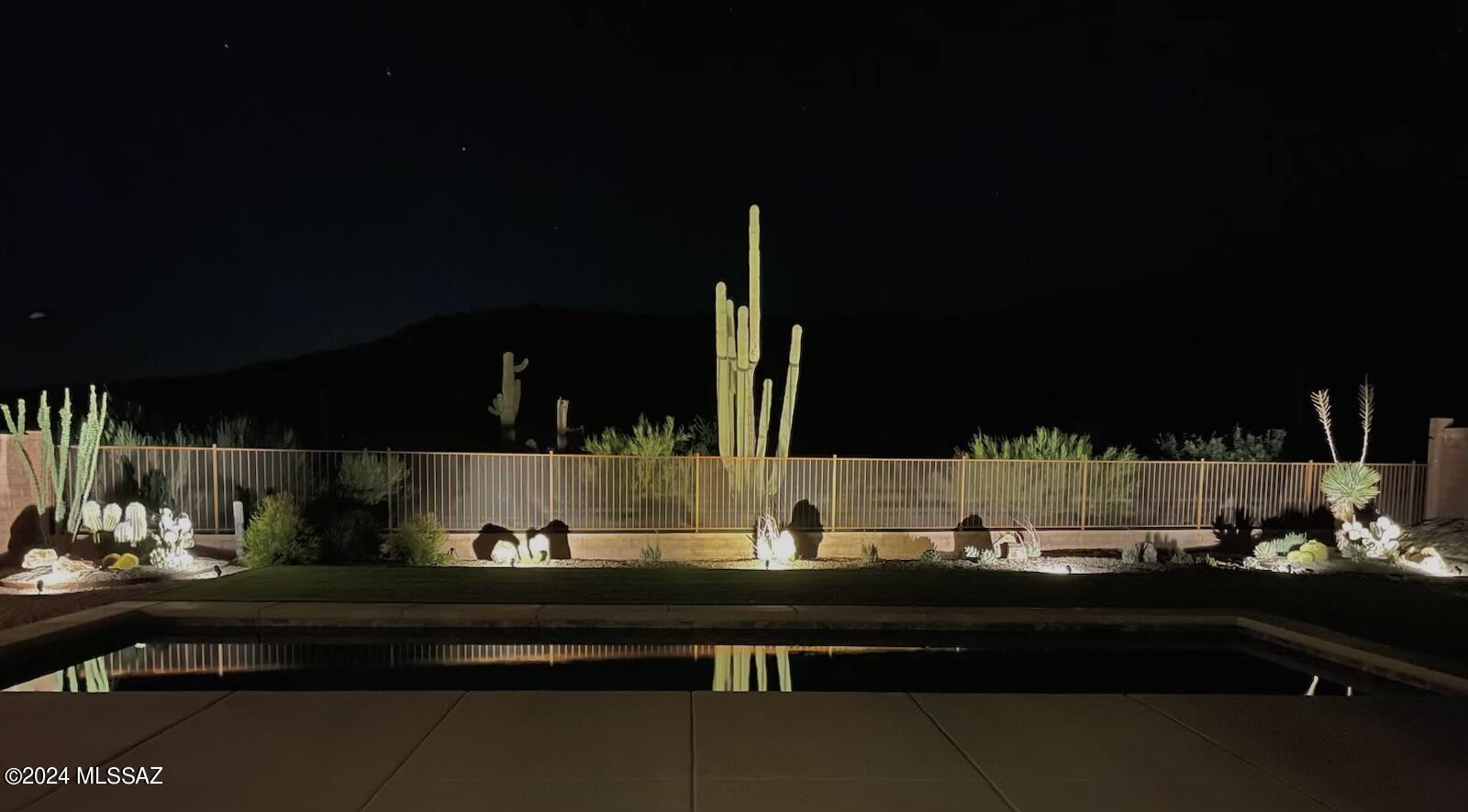 Boulder Bridge Pass III At Dove Mountain SQ20143000307 - Residential