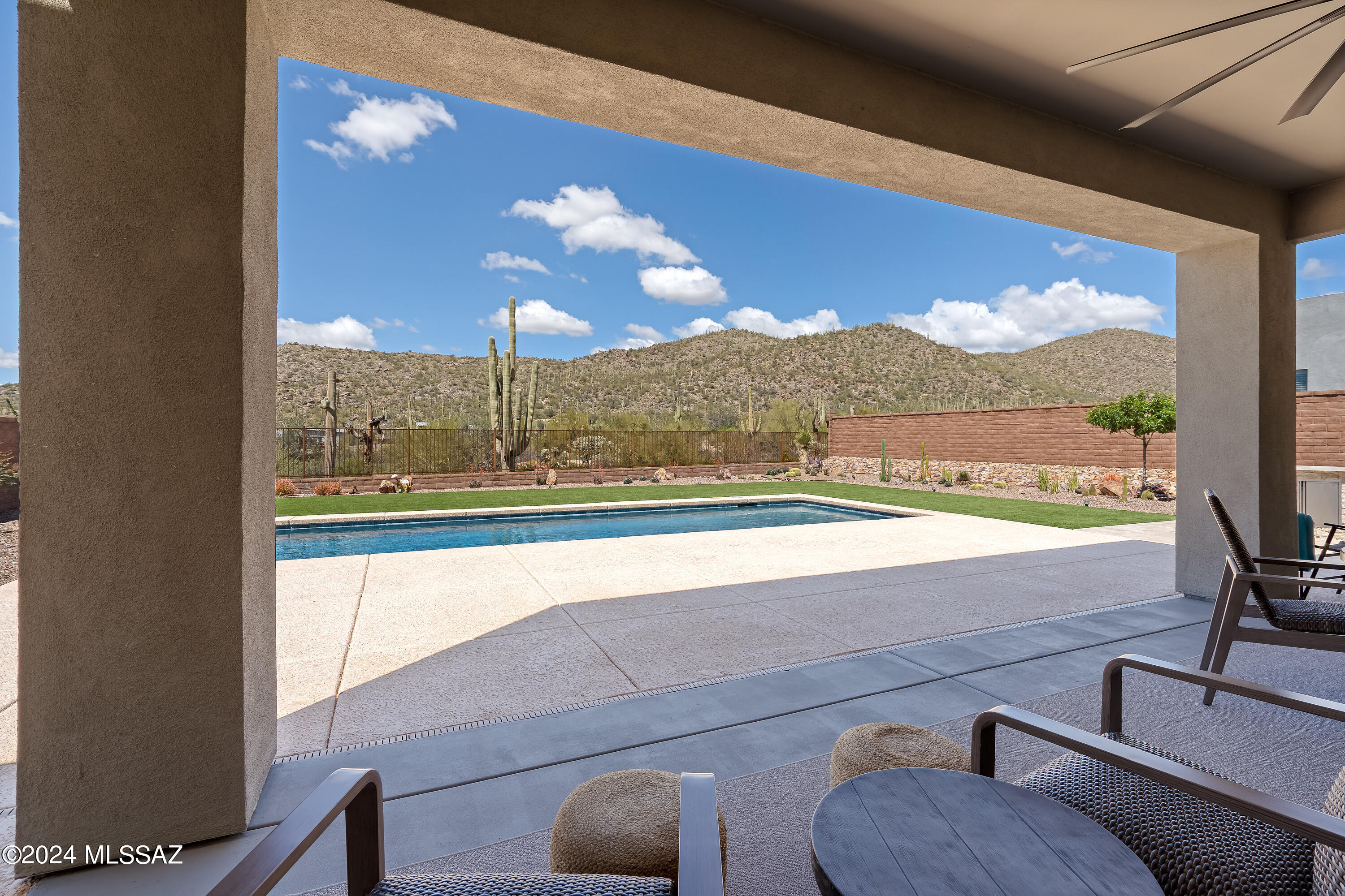 Boulder Bridge Pass III At Dove Mountain SQ20143000307 - Residential