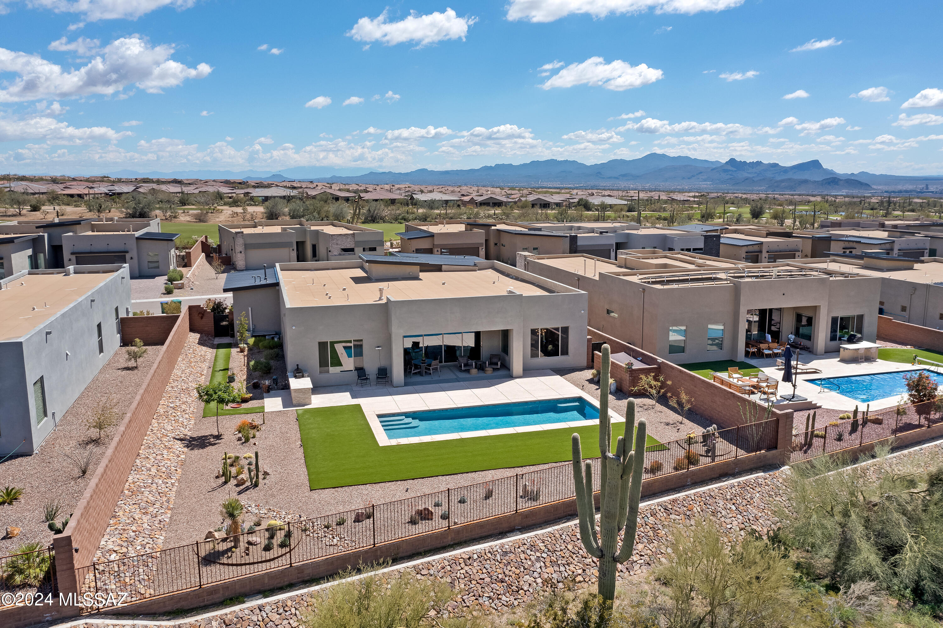 Boulder Bridge Pass III At Dove Mountain SQ20143000307 - Residential