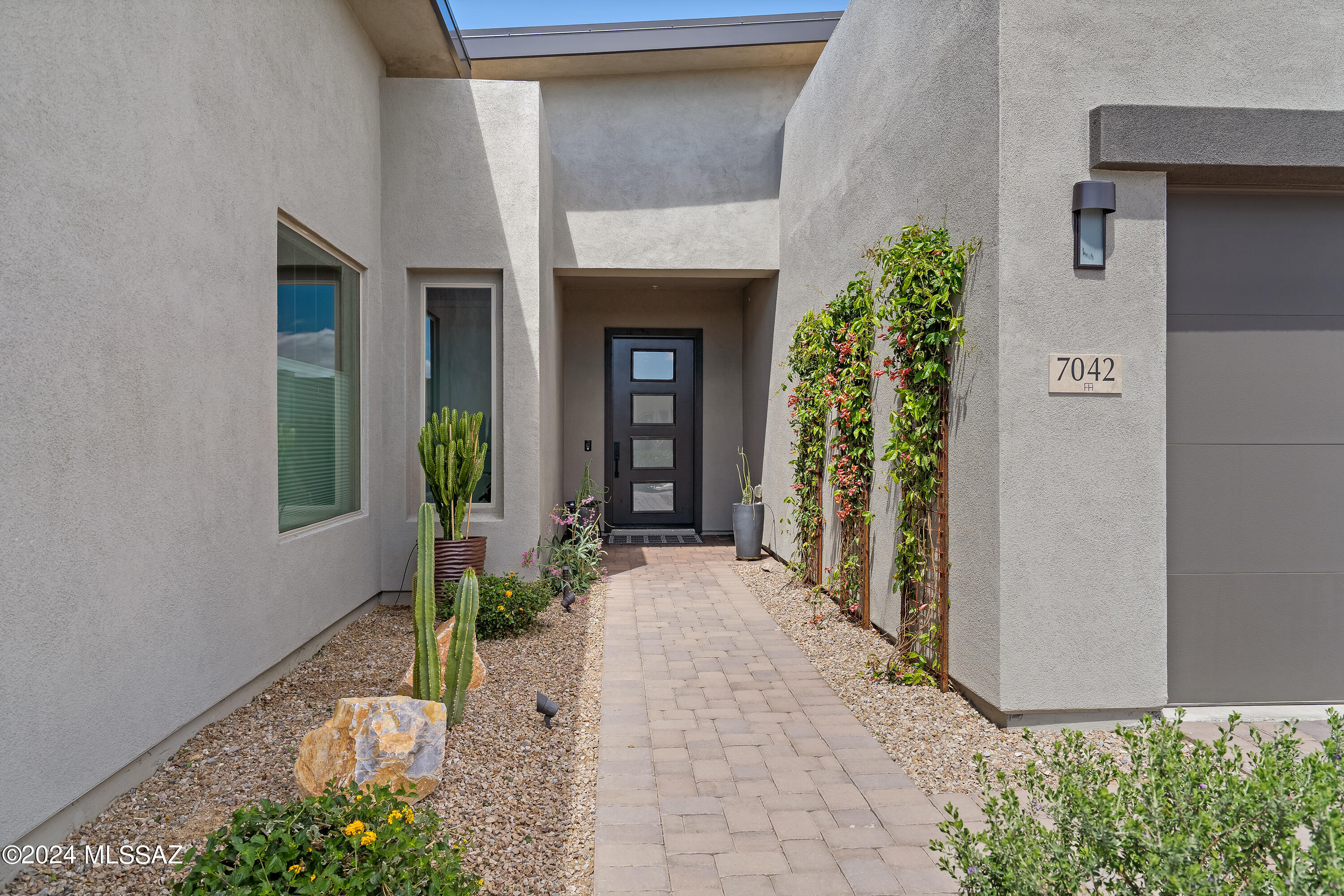 Boulder Bridge Pass III At Dove Mountain SQ20143000307 - Residential