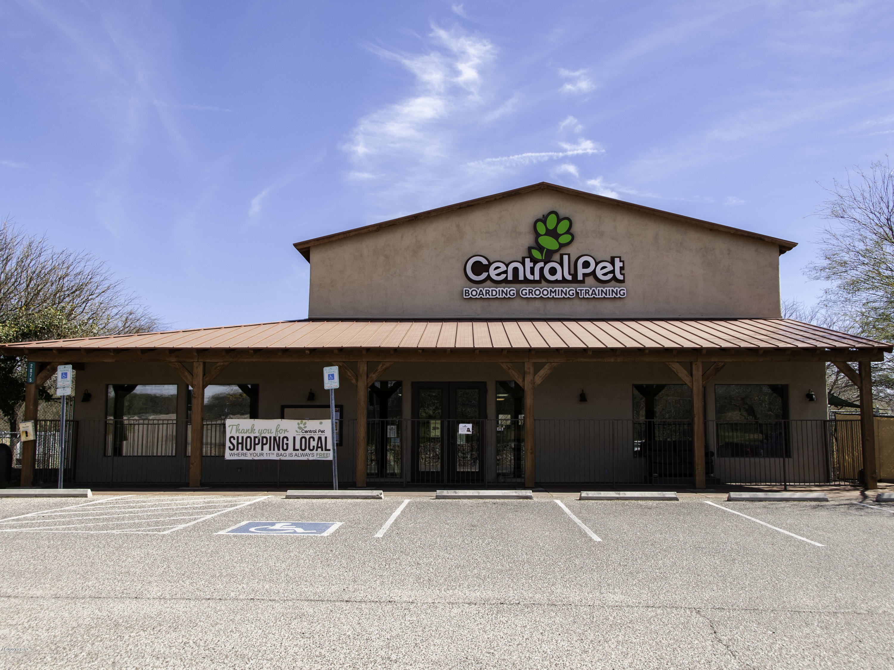 Great Commercial/Retail Pet care facility in Amado, Arizona. Excellent proximity to Green Valley and Tubac. With appx 4590 square feet of retail/reception area as well as a 2066 square foot upstairs apartment/office makes this property ideal for someone to live/manage and work onsite. In addition, this 4 acre property has over 3900 square feet of Dog Kennels and plenty of room to grow! With easy access to Interstate 19 on the east frontage road, this location has been long known for it's state of the art facility and has everything you need already in place! Business sold separately, this listing is for the building only.
