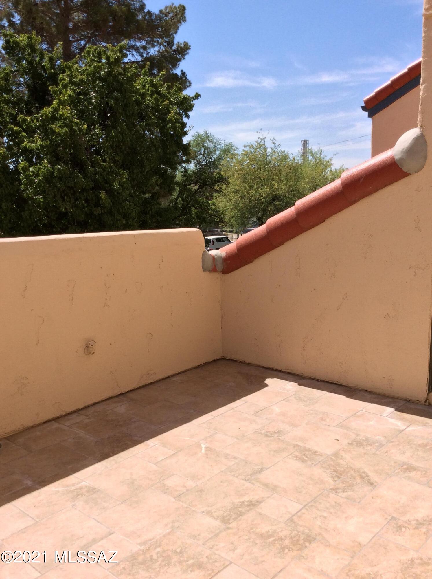 River Grove Condos. - Residential Lease