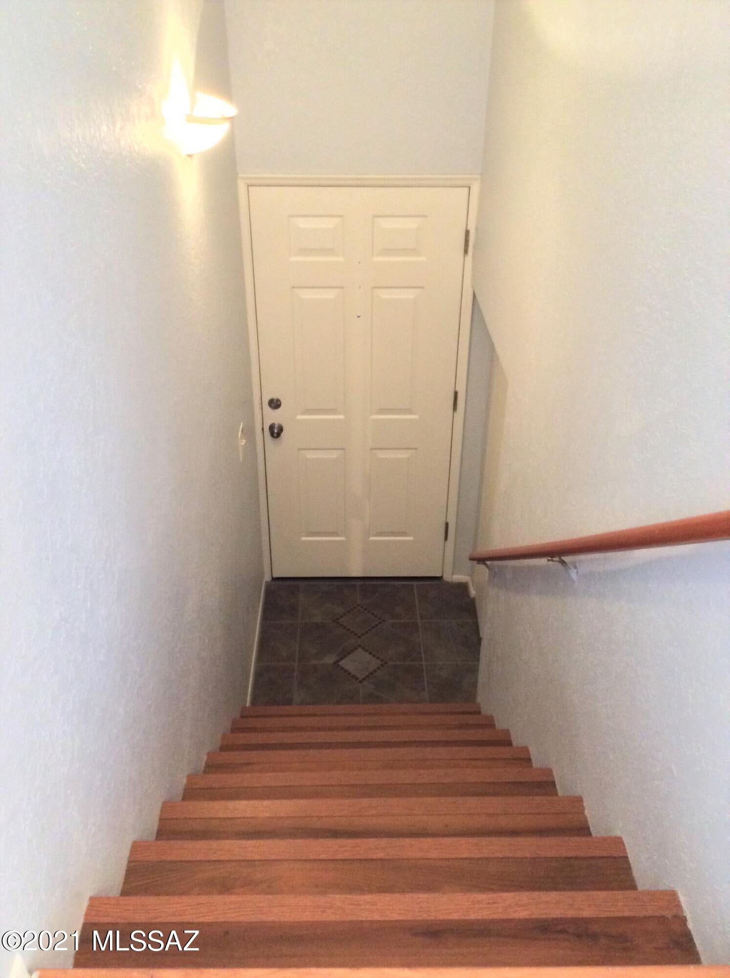 River Grove Condos. - Residential Lease