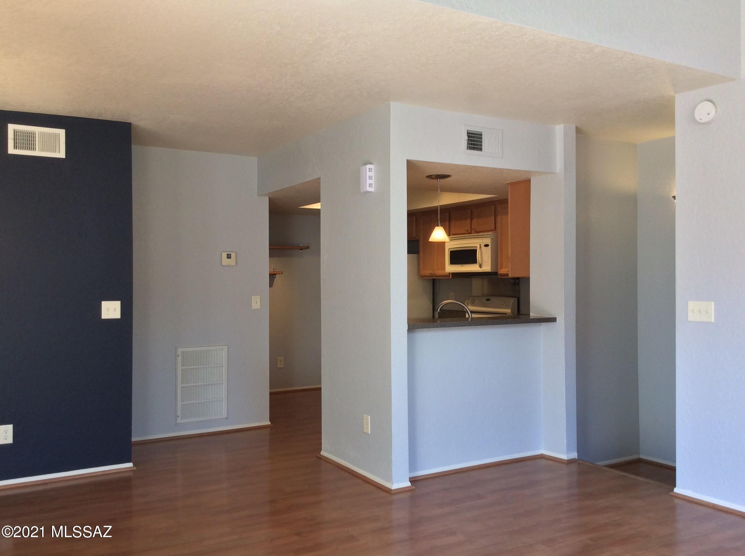 River Grove Condos. - Residential Lease