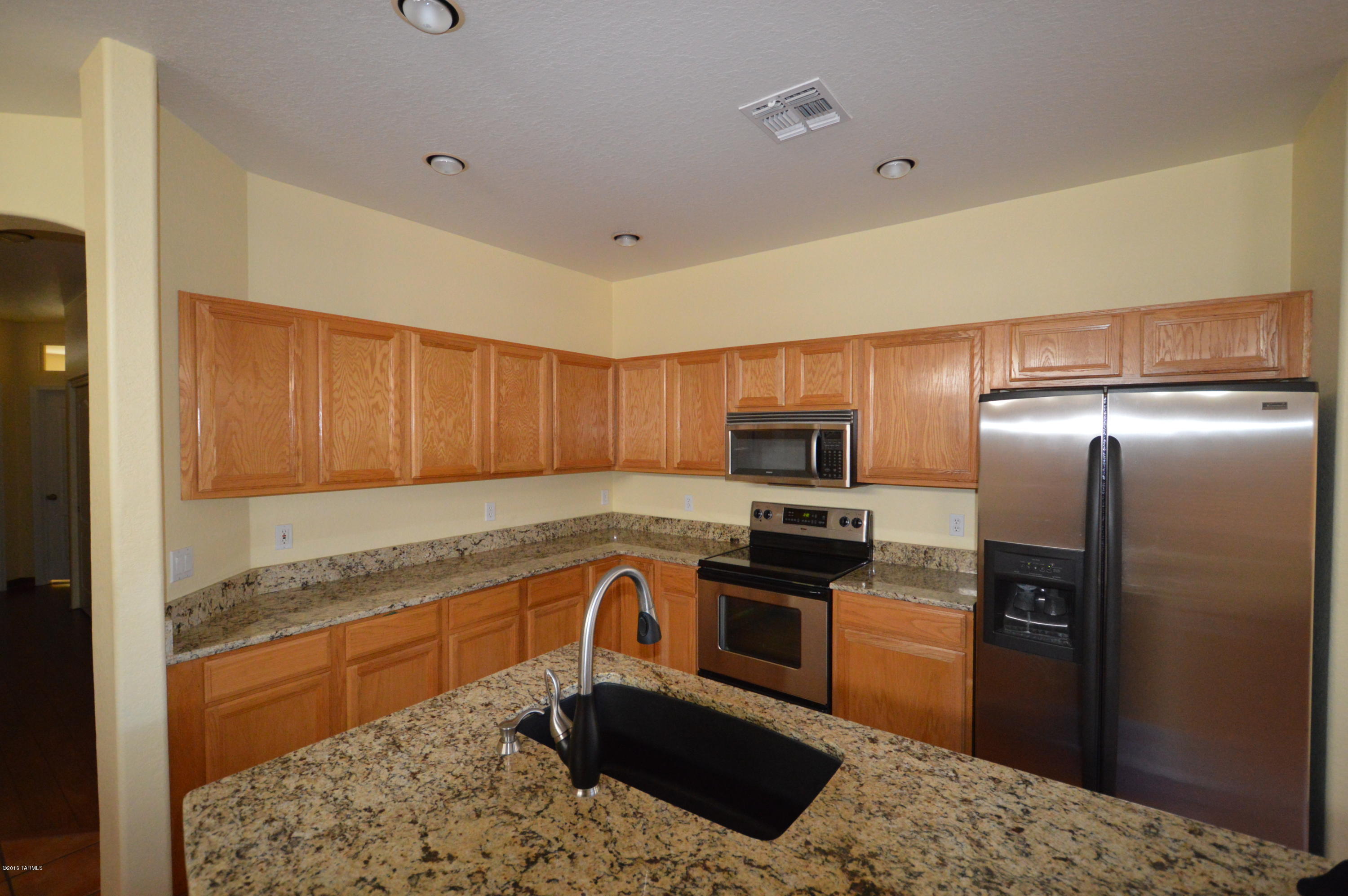 Canada Ridge (1-126) - Residential Lease