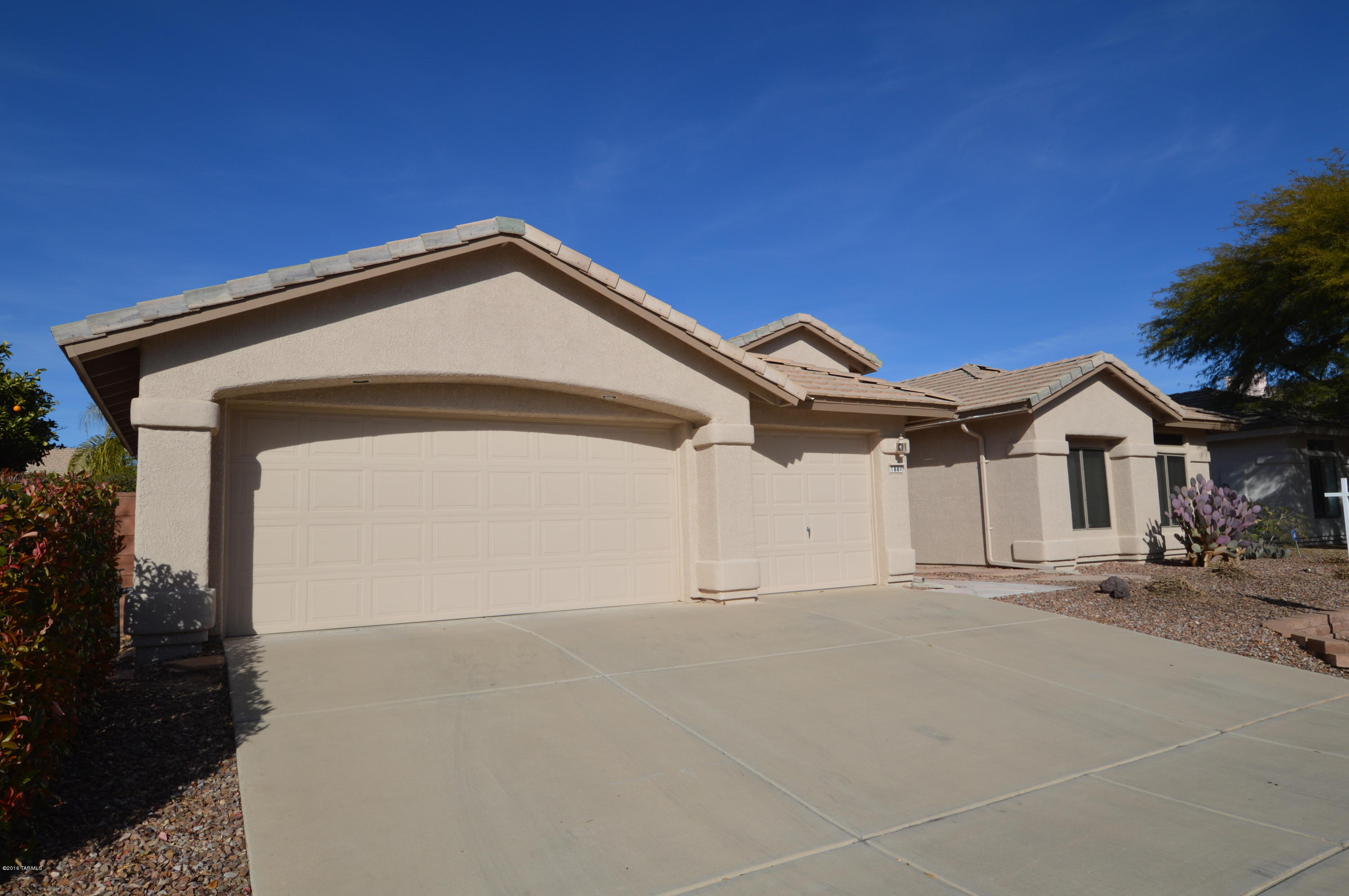 Canada Ridge (1-126) - Residential Lease