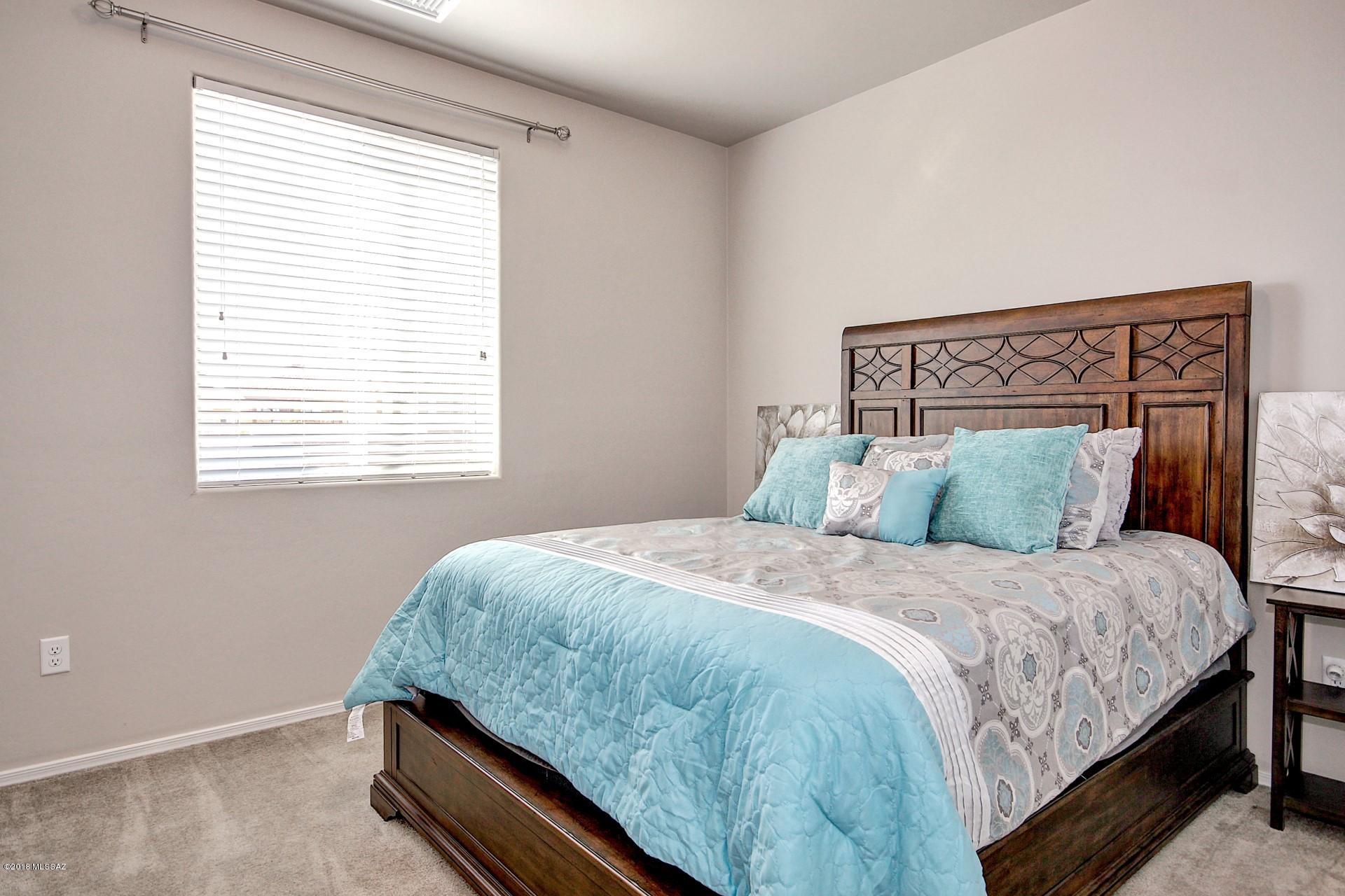 Alamo Crossing - Residential