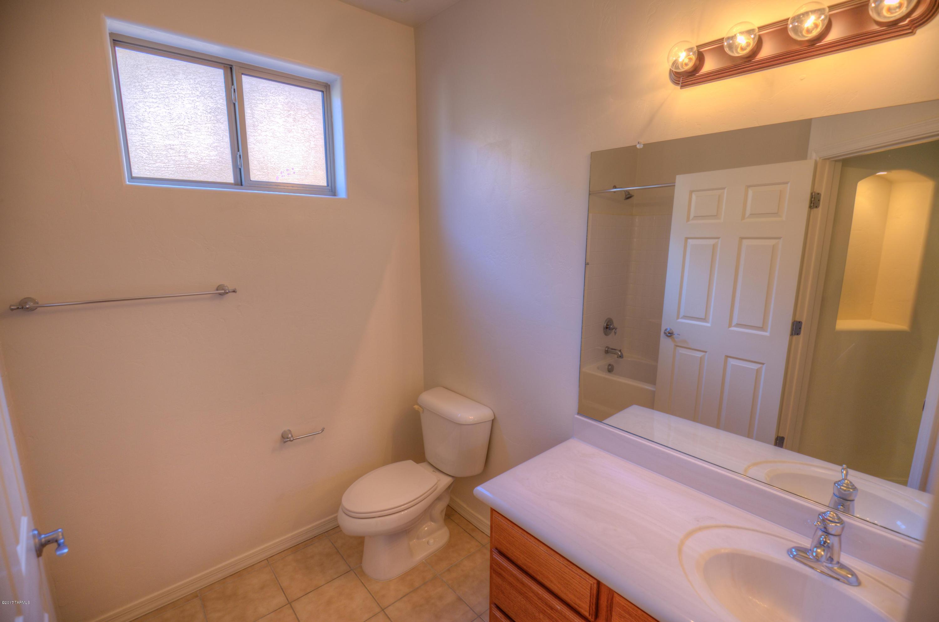 Las Campanas Village (1-111) - Residential Lease