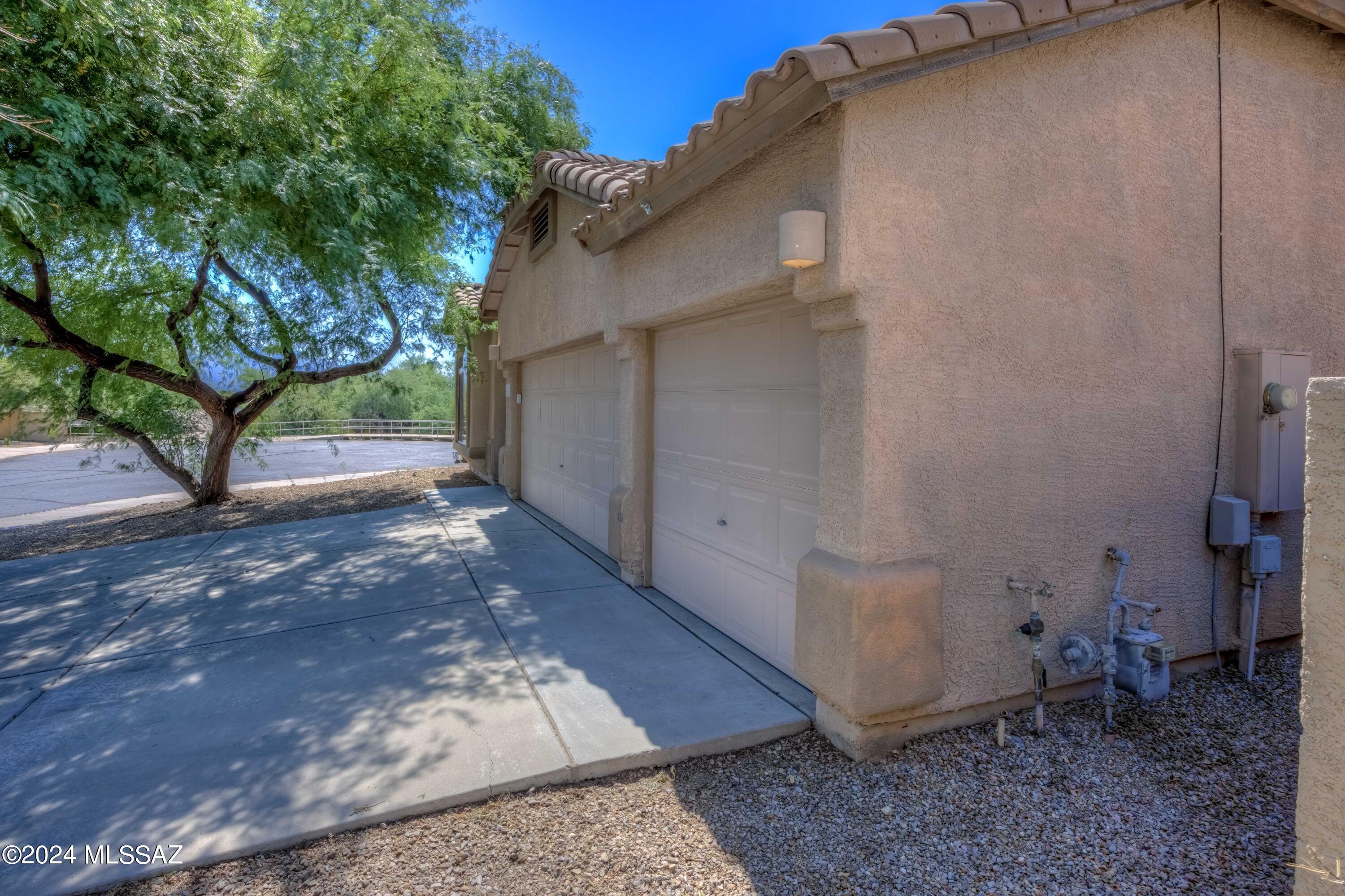 Silverbell Place (1-153) - Residential
