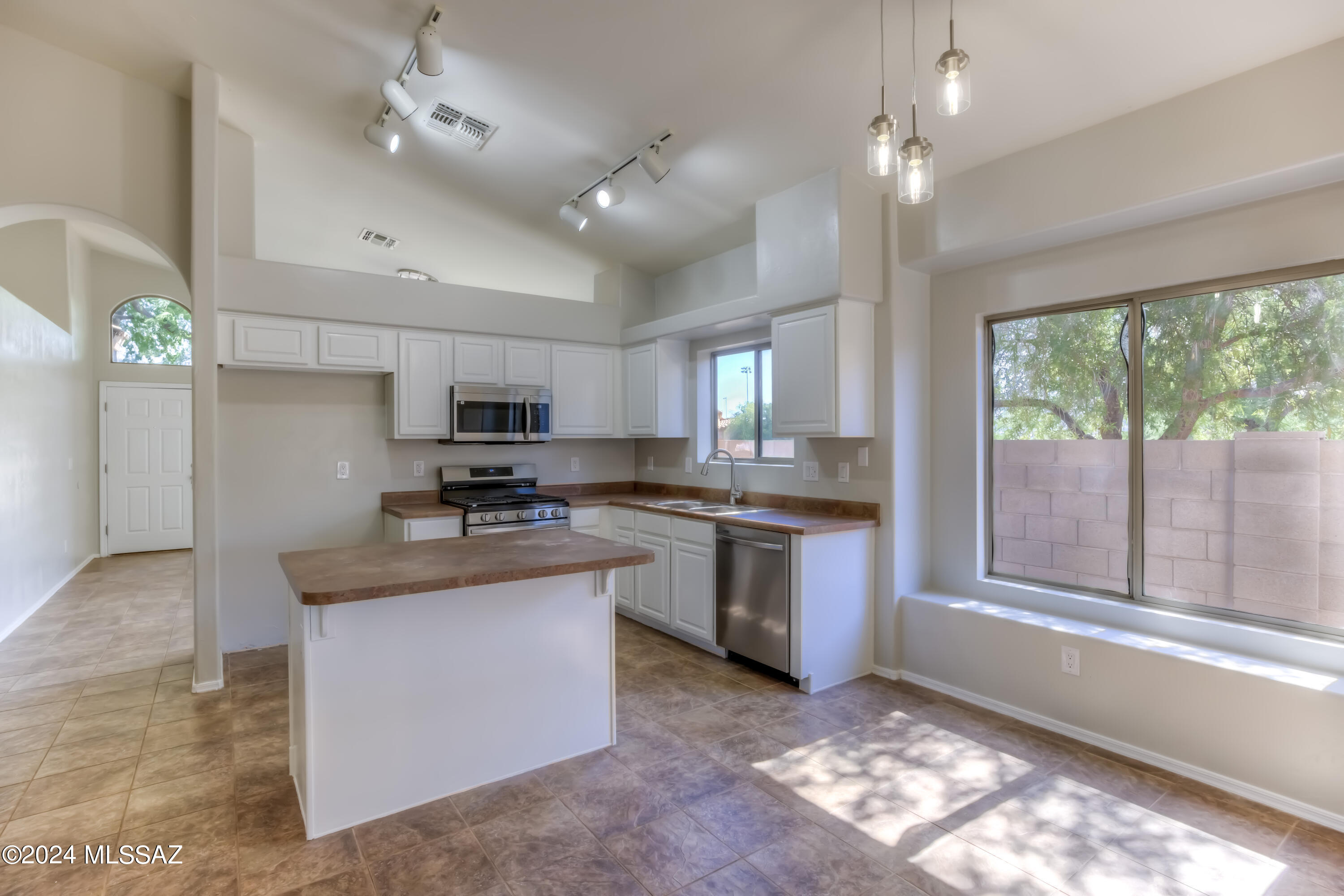 Silverbell Place (1-153) - Residential