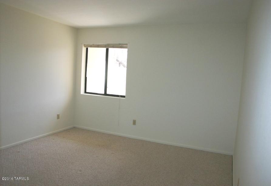 Las Lomitas (1) - Residential Lease