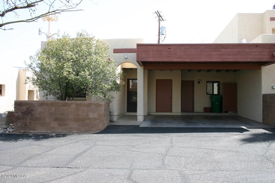Built in 1984. 2br/2ba Townhome with ceramic and Saltillo tile, berber in bedrooms, corner fireplace in living room, neutral colors, light and bright. Dishwasher, refrigerator, w/d, water and trash paid by HOA. Two car carport, community pool. Pets are subject to approval. *** RENTAL RATE REFLECTS A $65 CONCESSION IN EXCHANGE FOR TENANT'S AGREEMENT TO CHANGE HVAC FILTERS MONTHLY. RENTAL RATES ARE $65/MO HIGHER THAN STATED W/O CONCESSION.***
SECURITY DEPOSIT $1,800.00