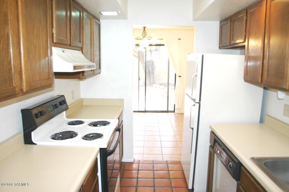 Las Lomitas (1) - Residential Lease