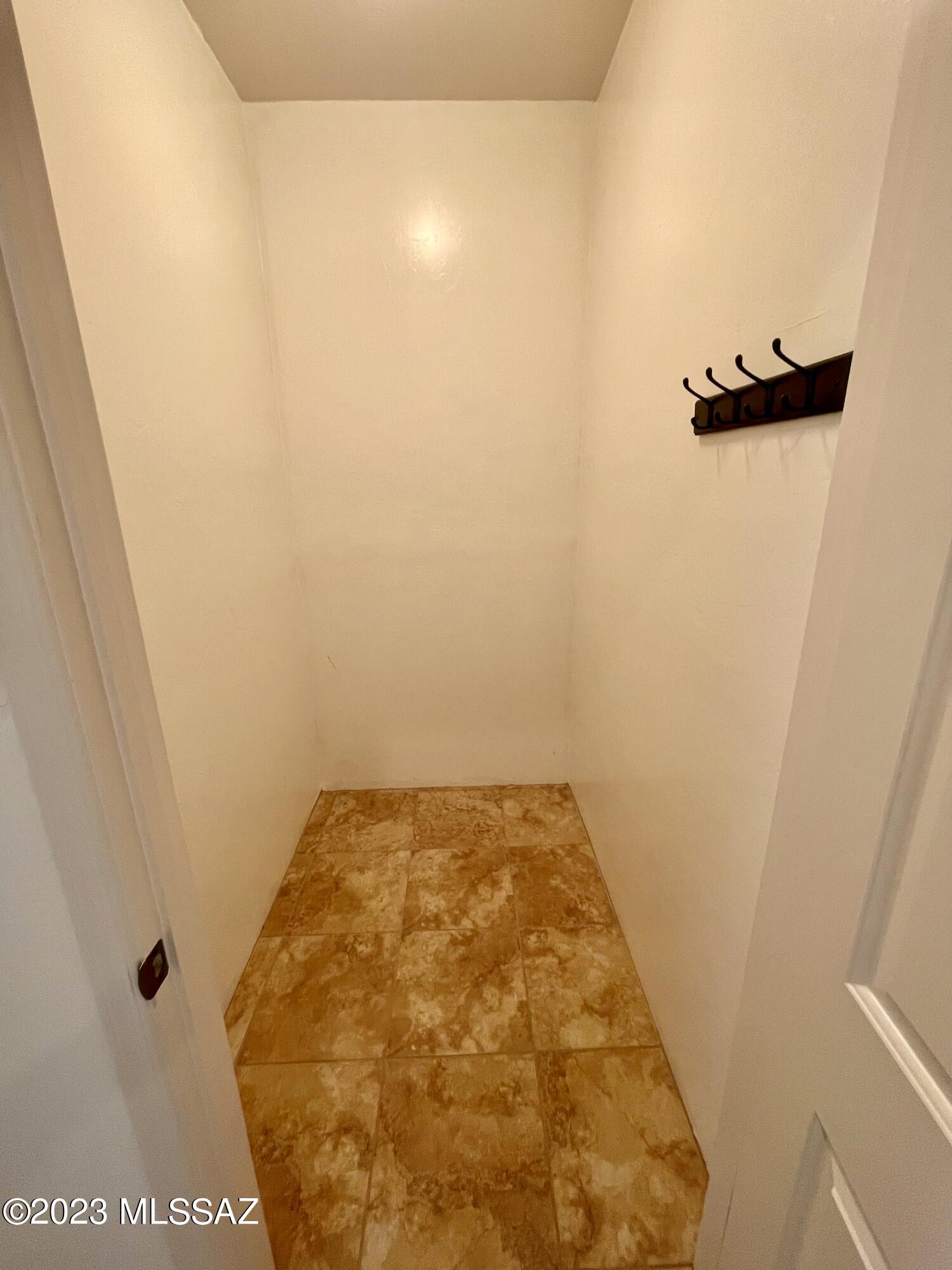 Legends/Valiente - Residential