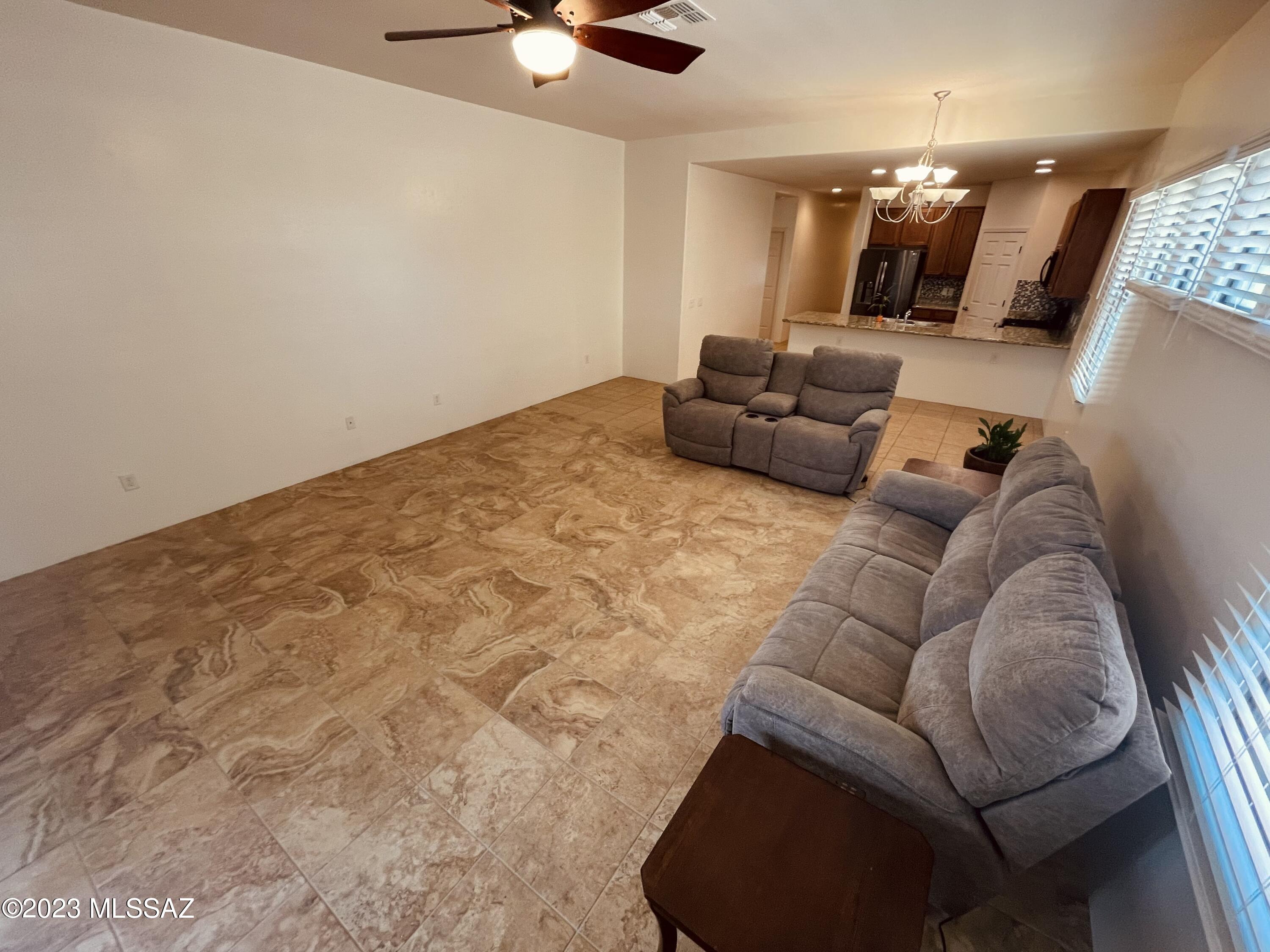 Legends/Valiente - Residential