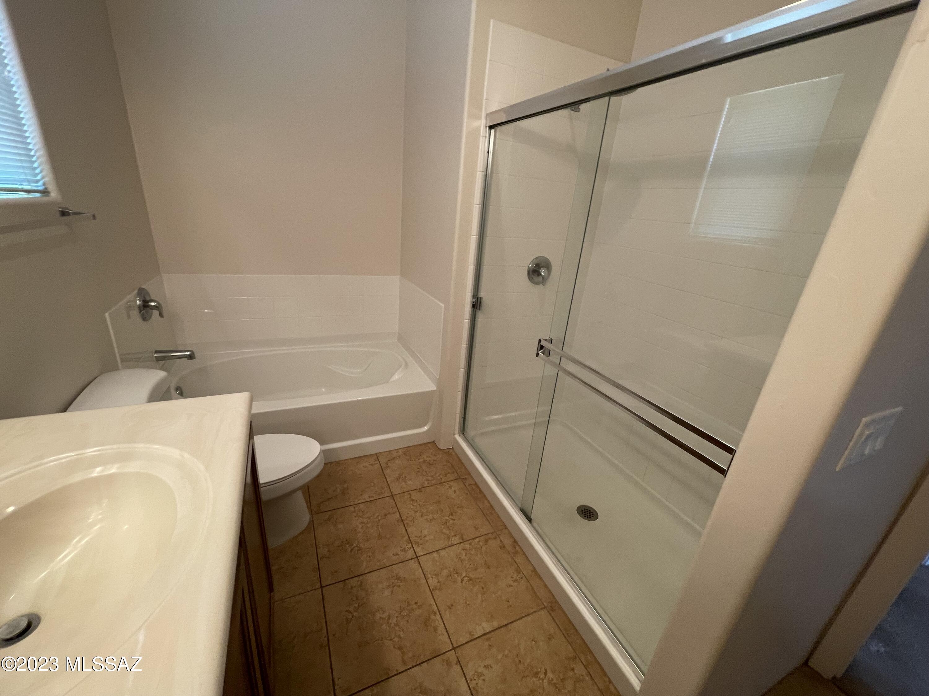 Legends/Valiente - Residential