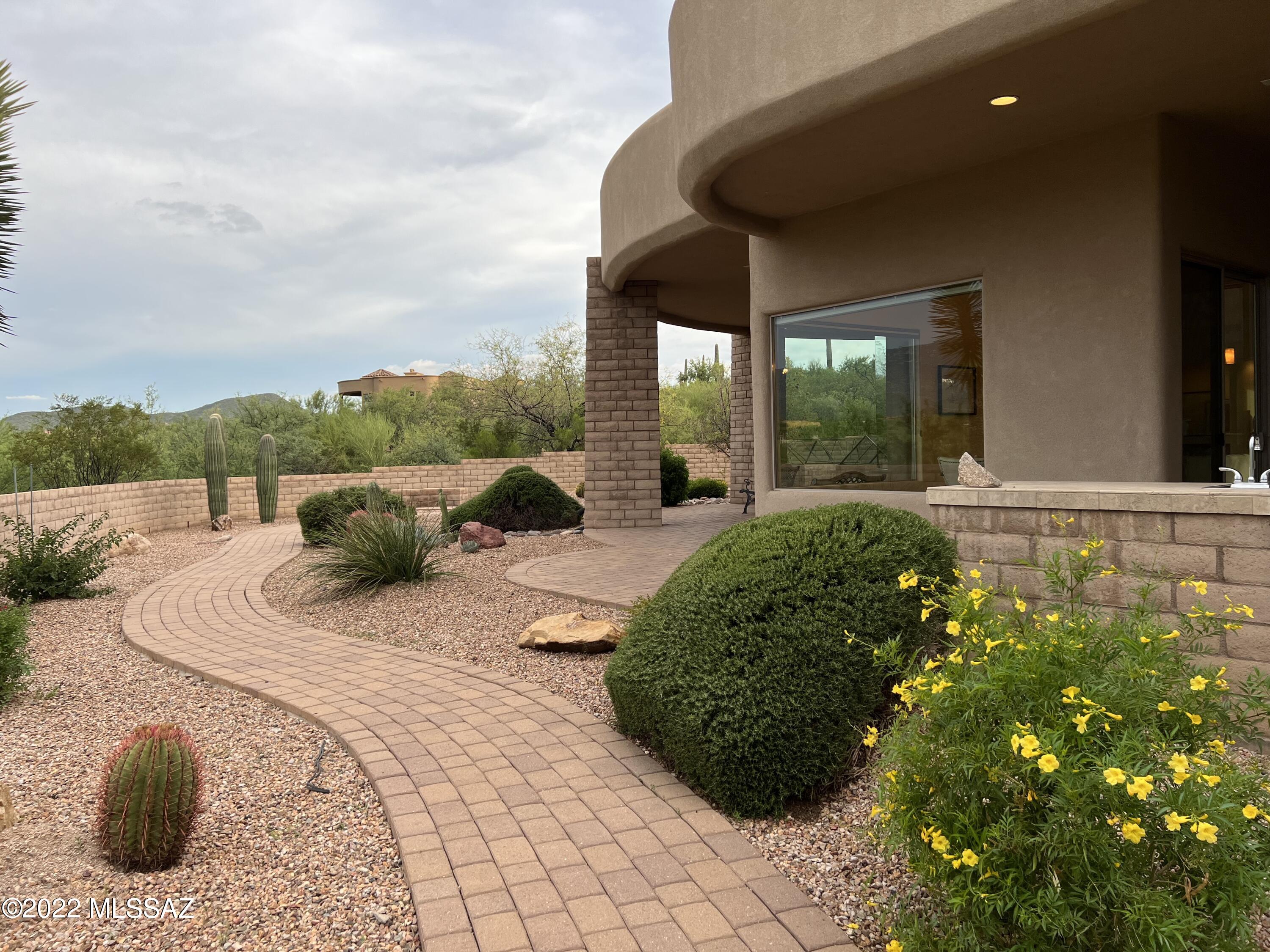 Coyote Creek (1-395) - Residential