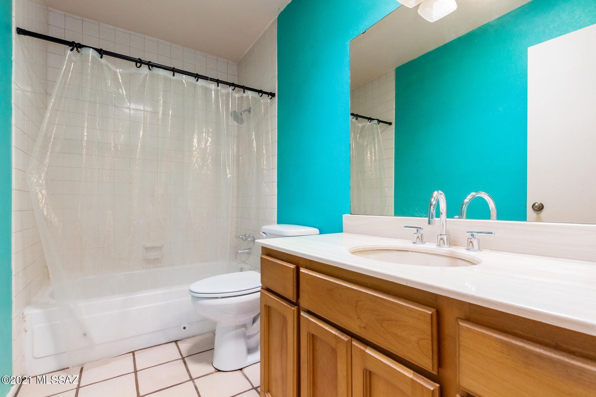 McCormick Place Twnhms Blk II (1-114) - Residential