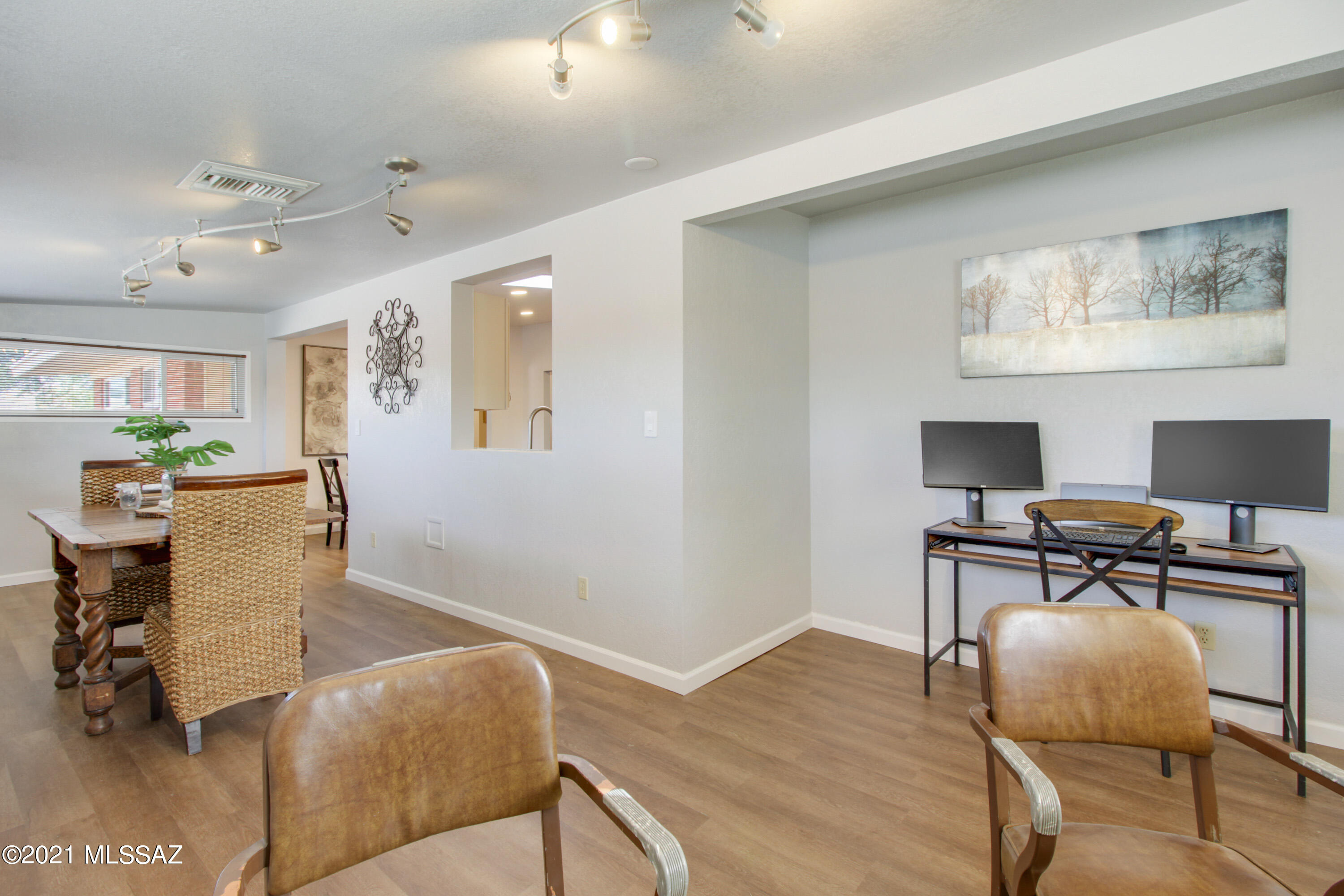 Longview Estates (194-470) - Residential