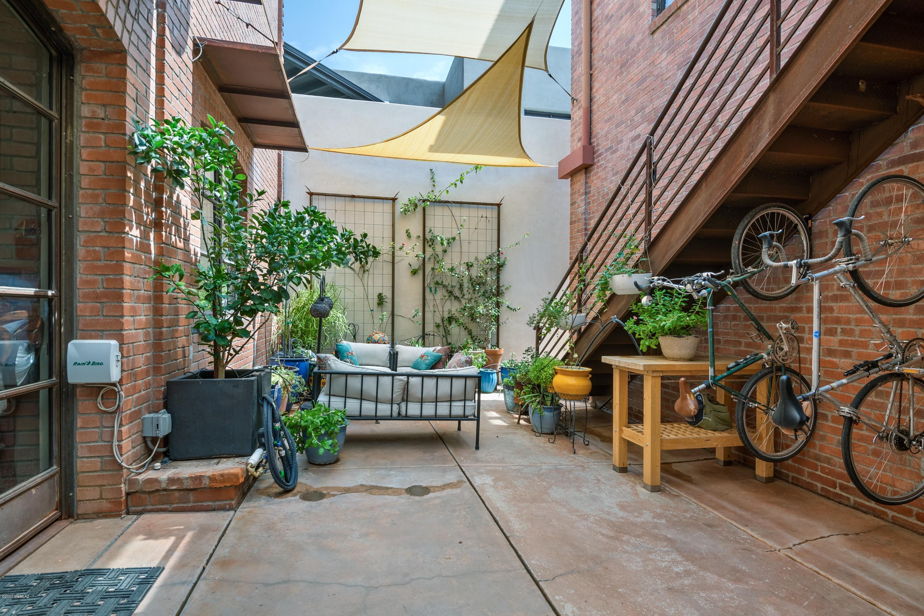 Mercado District of Menlo Park Blks A-D (1-100) - Residential