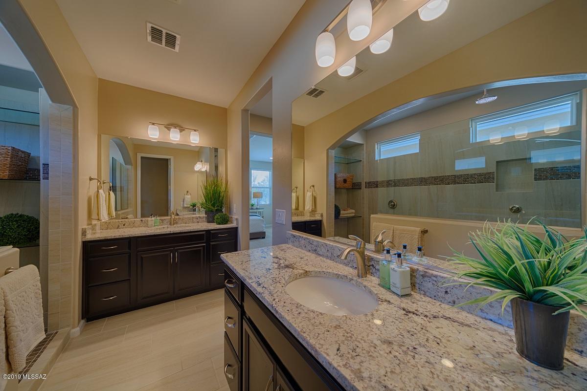 Golden Barrel Place At Dove Mountain SQ20141710079 - Residential
