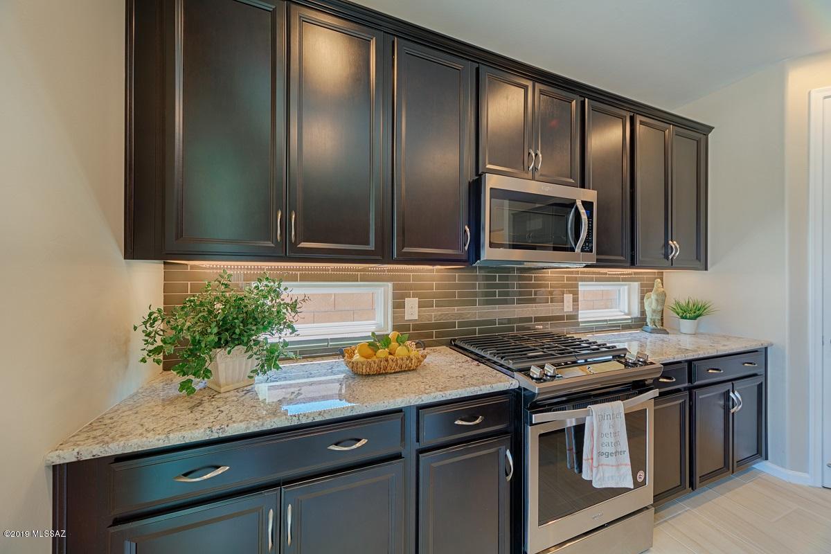 Golden Barrel Place At Dove Mountain SQ20141710079 - Residential