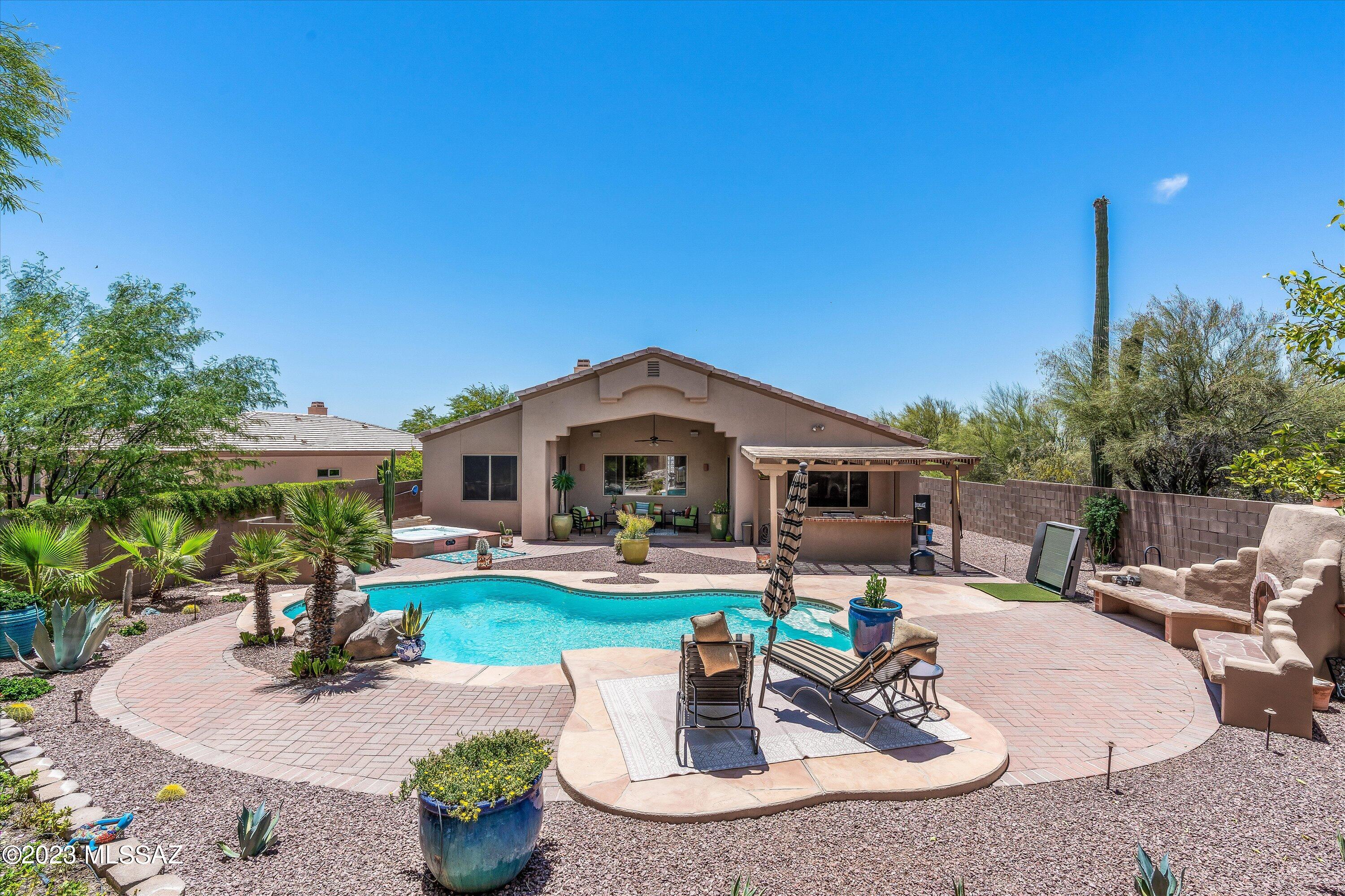 Bluffs At Dove Mountain (1-122) - Residential
