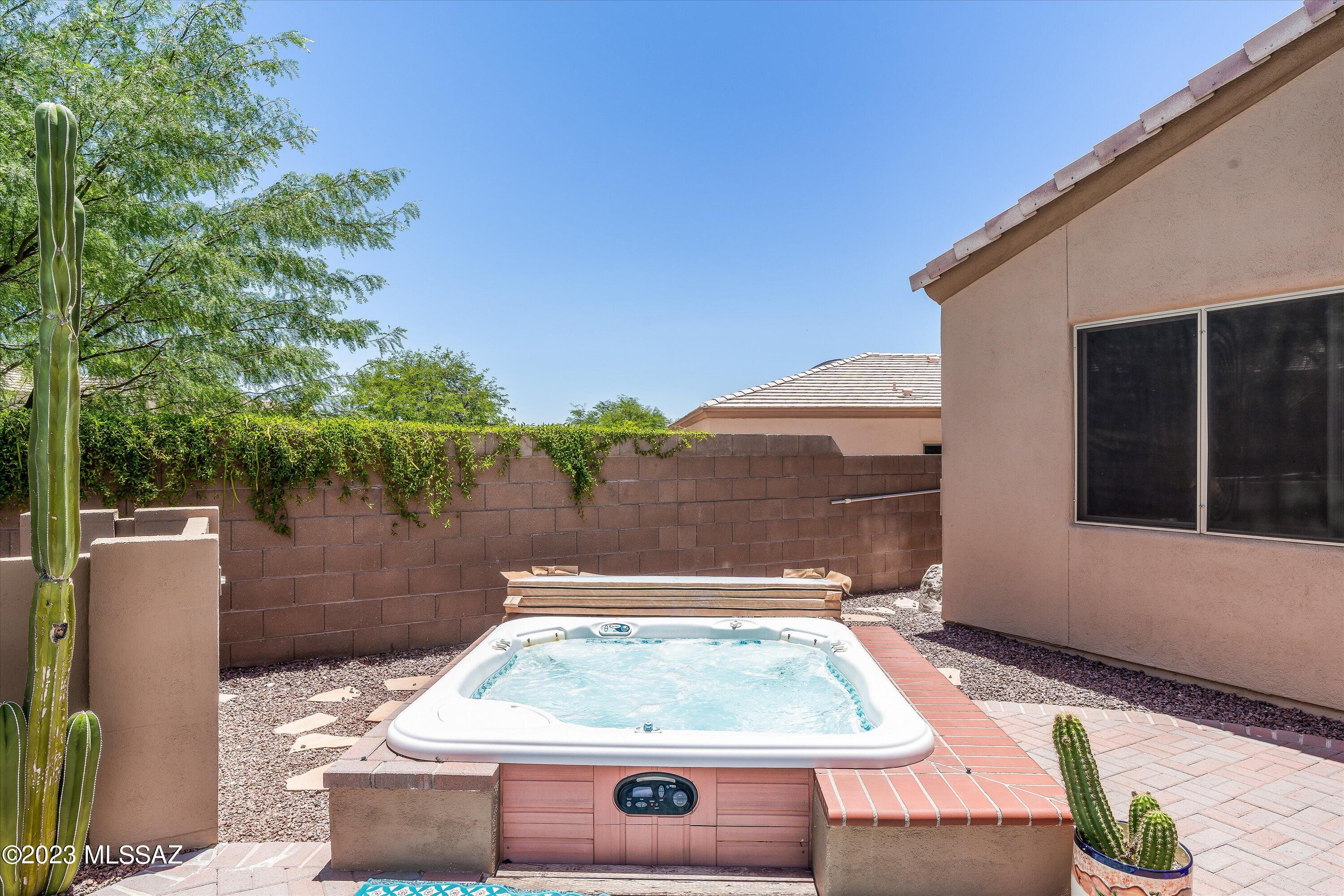 Bluffs At Dove Mountain (1-122) - Residential