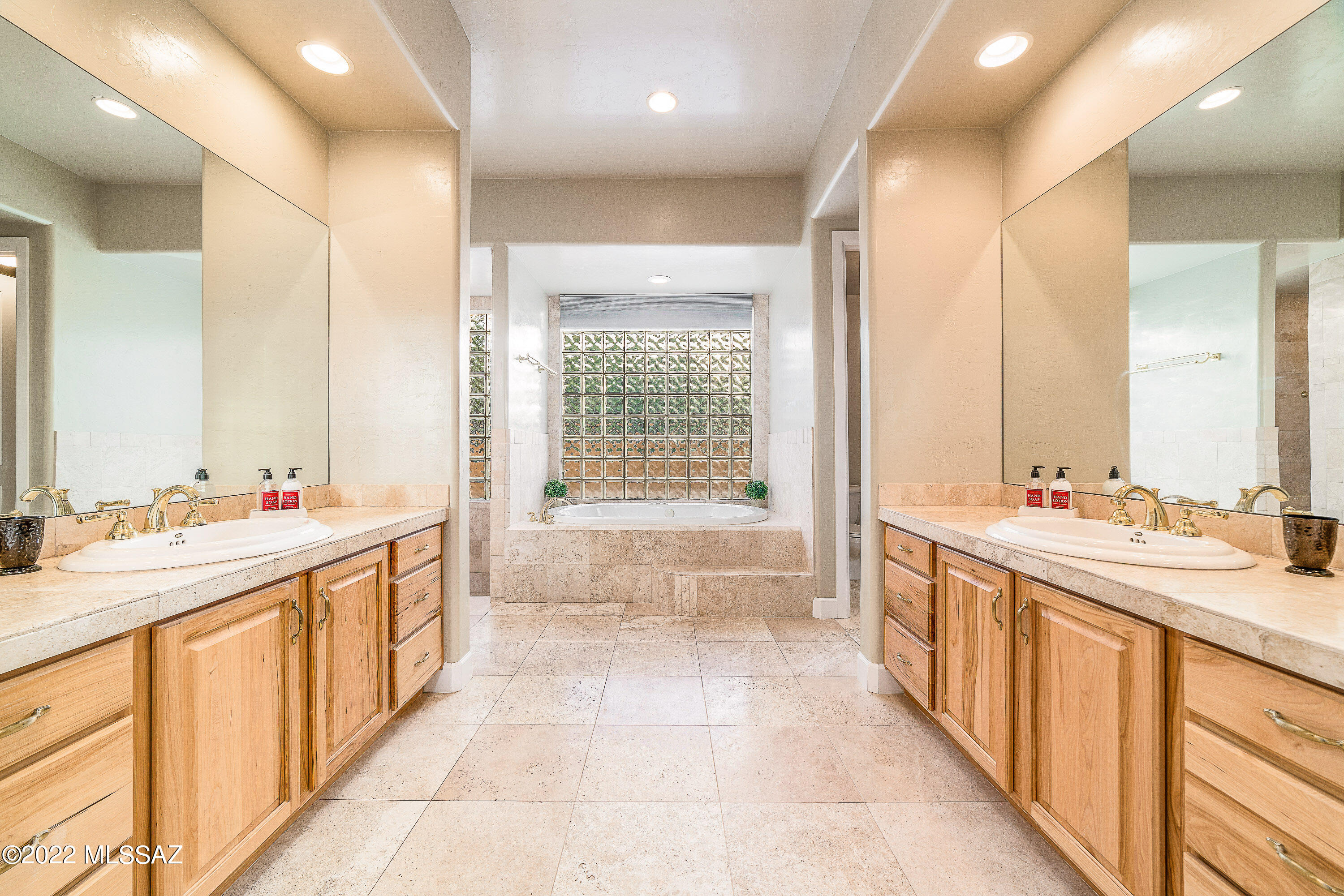 Honey Bee Canyon Estates - Residential