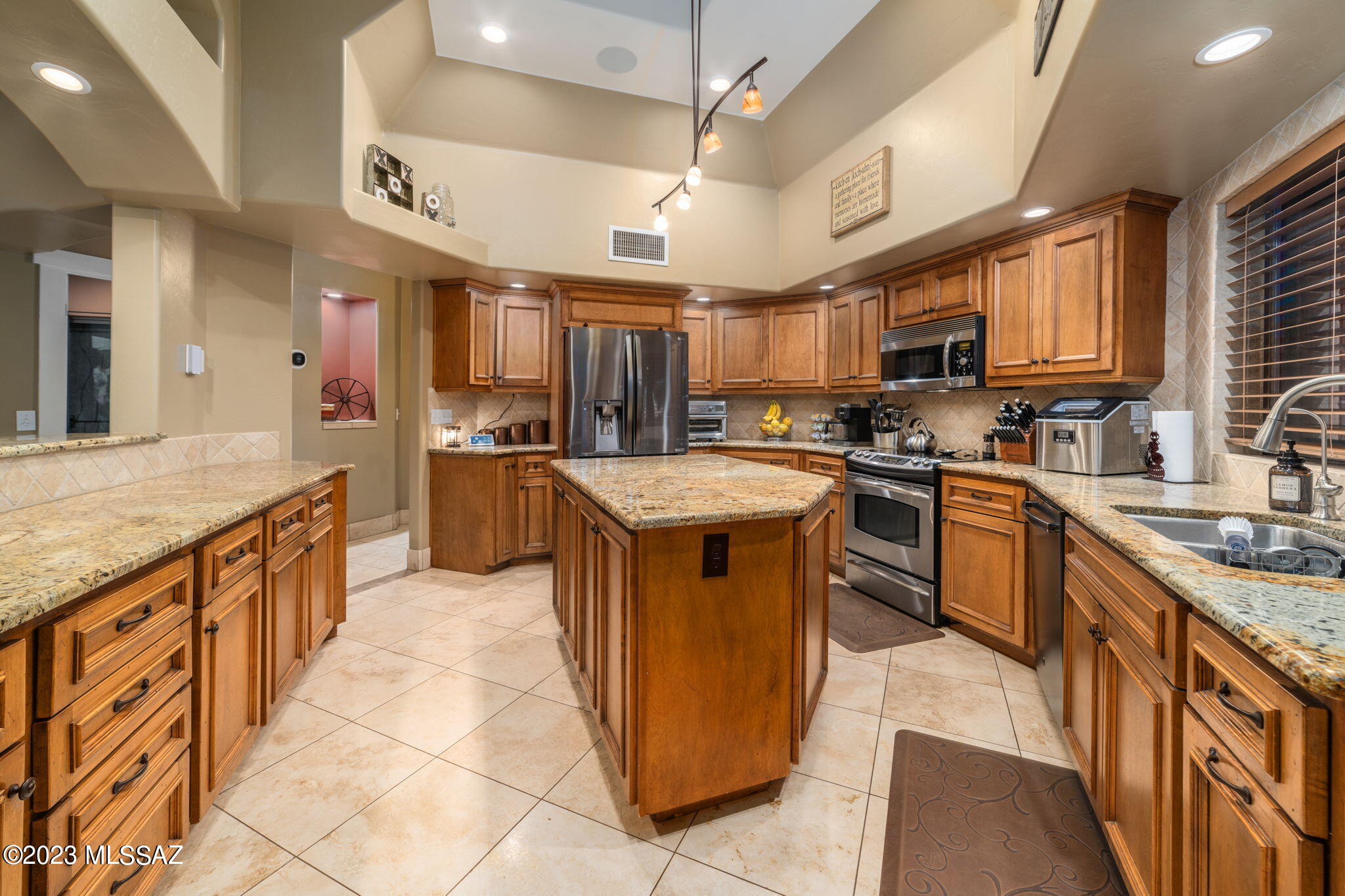 New Tucson Unit NO. 27 - Residential