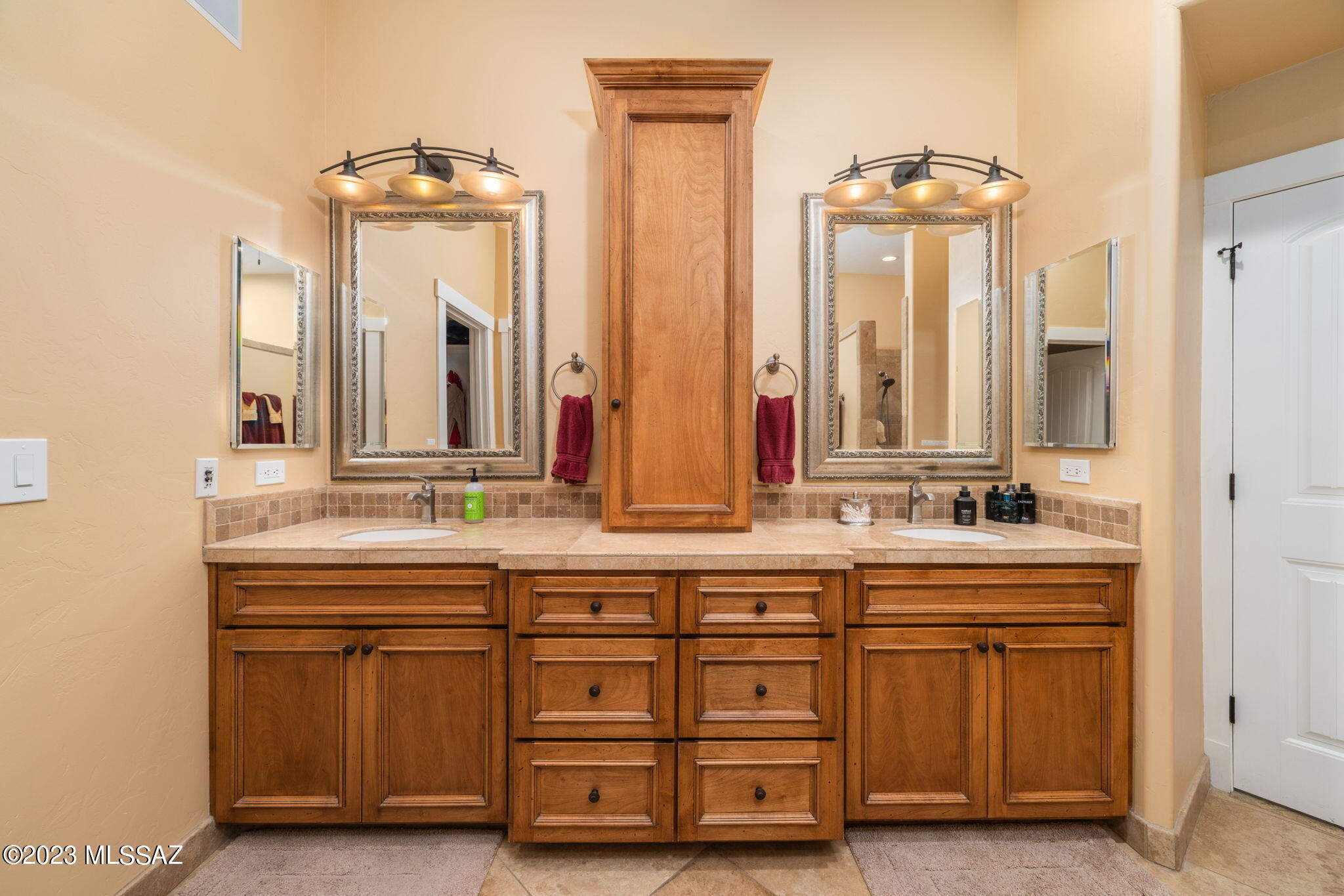 New Tucson Unit NO. 27 - Residential