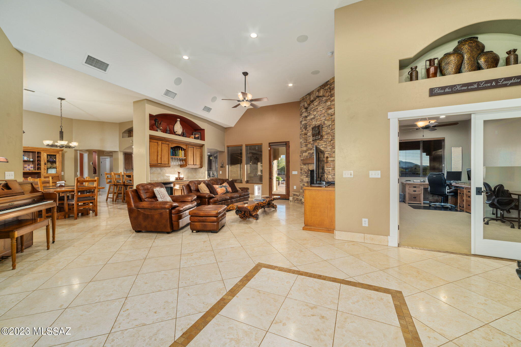 New Tucson Unit NO. 27 - Residential