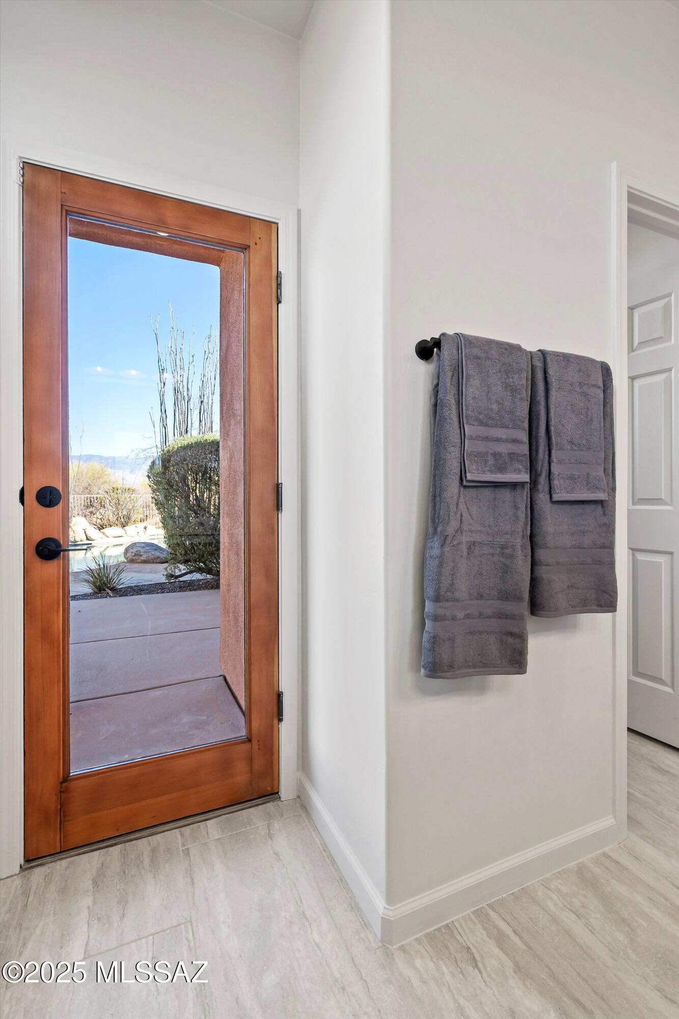 Coyote Creek (1-395) - Residential