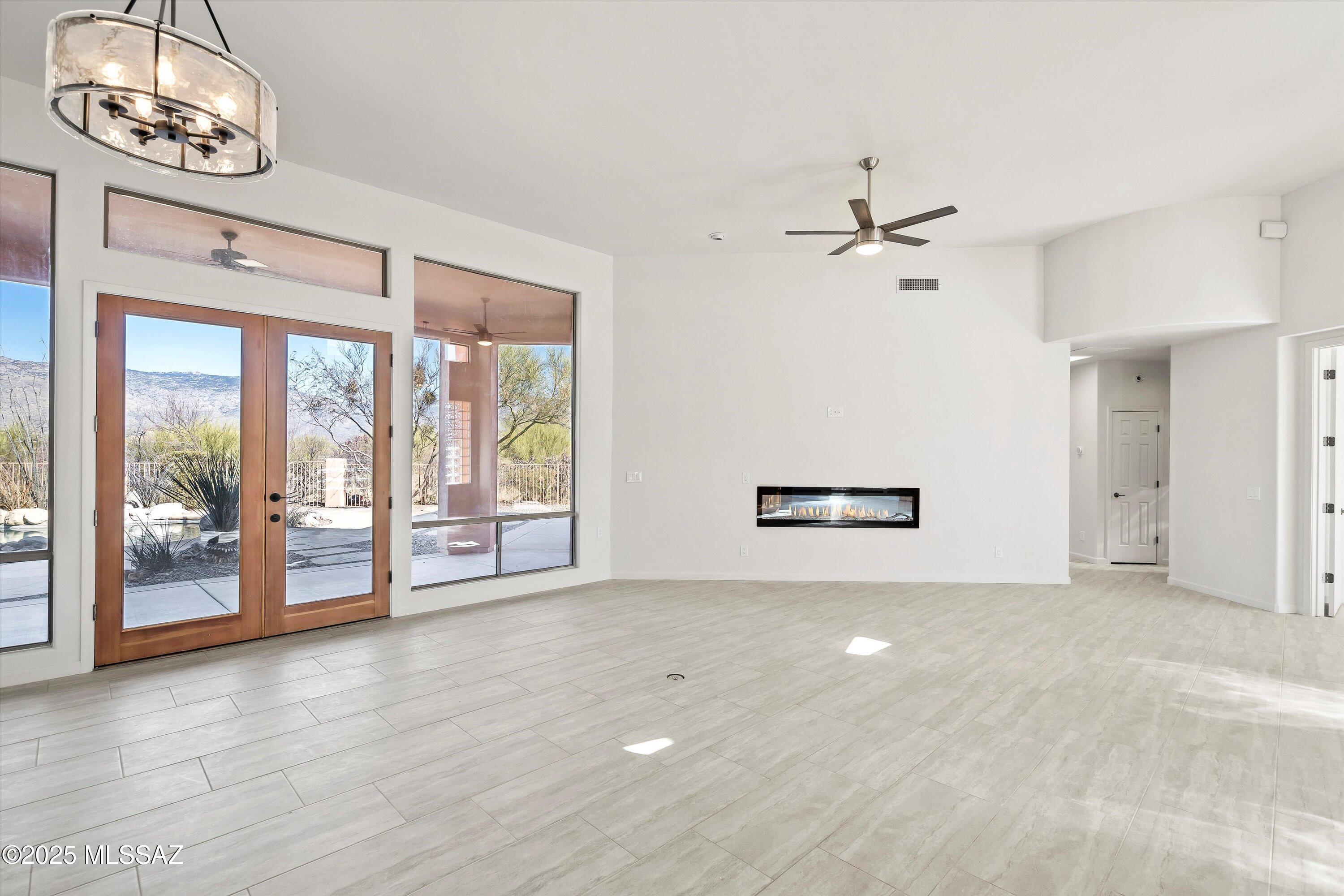 Coyote Creek (1-395) - Residential